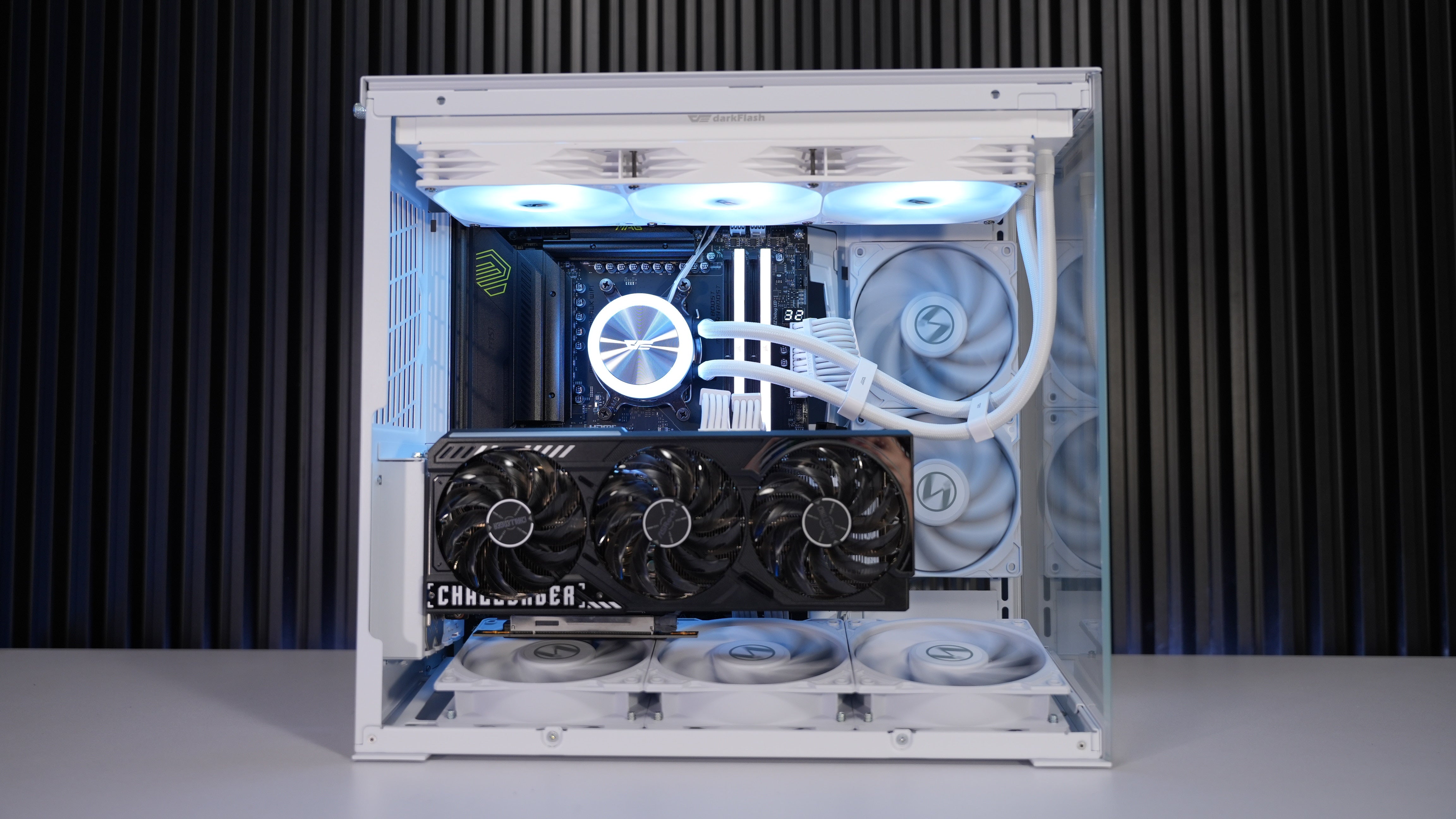 Ryzen 7 9850X3D + RX 9070XT Gaming/Streaming PC
