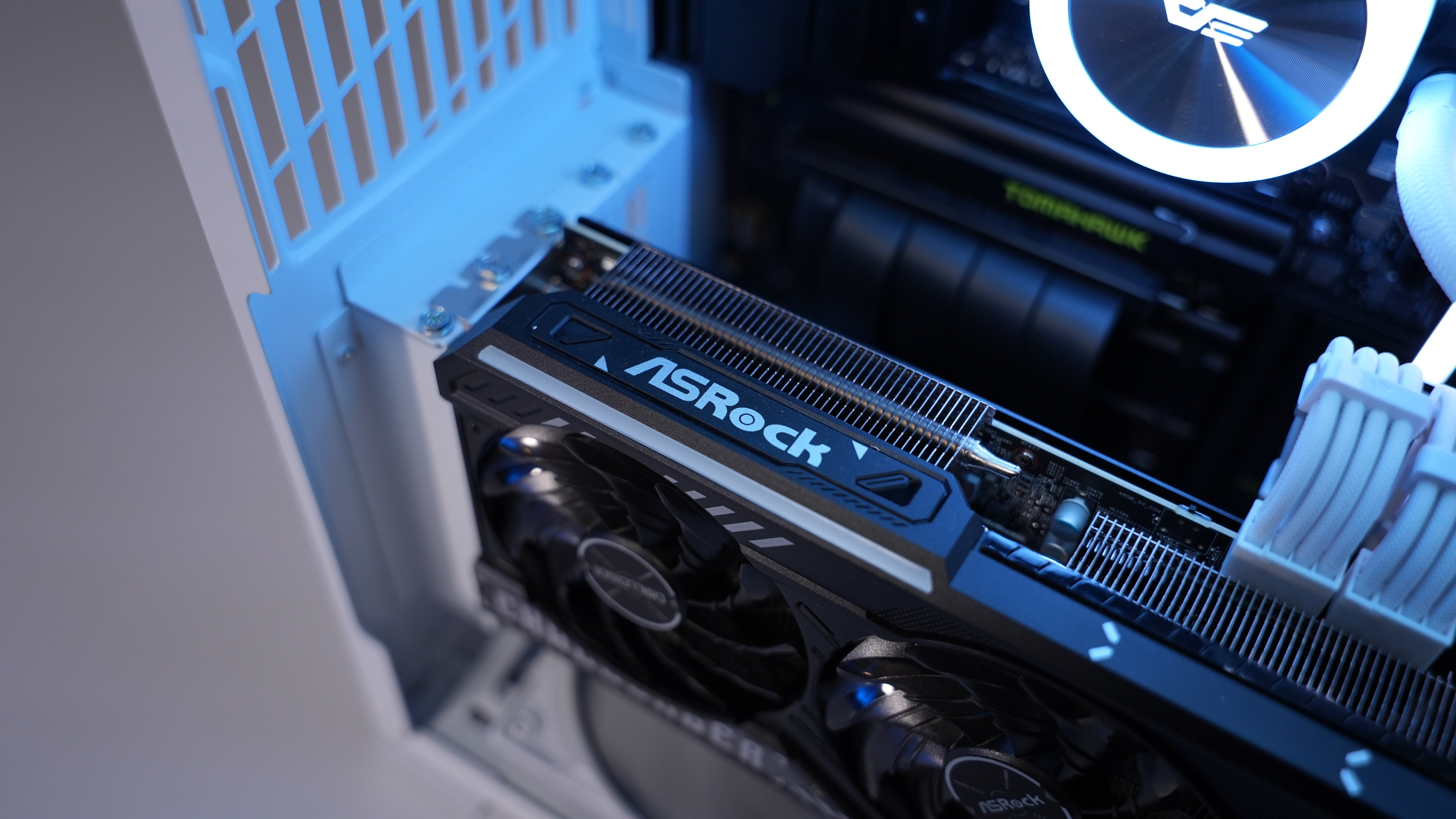 Ryzen 7 9850X3D + RX 9070XT Gaming/Streaming PC