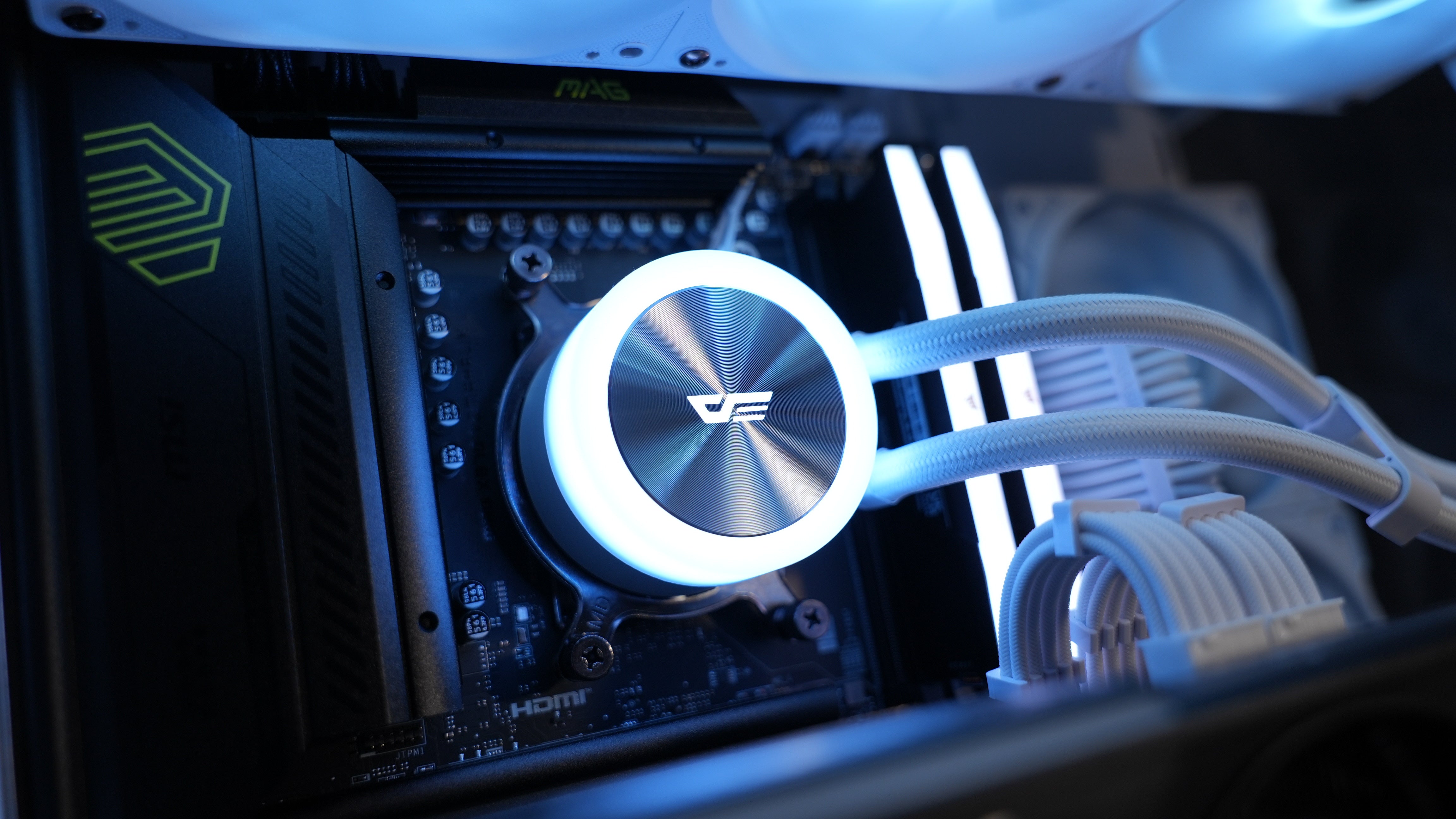Ryzen 7 9850X3D + RX 9070XT Gaming/Streaming PC