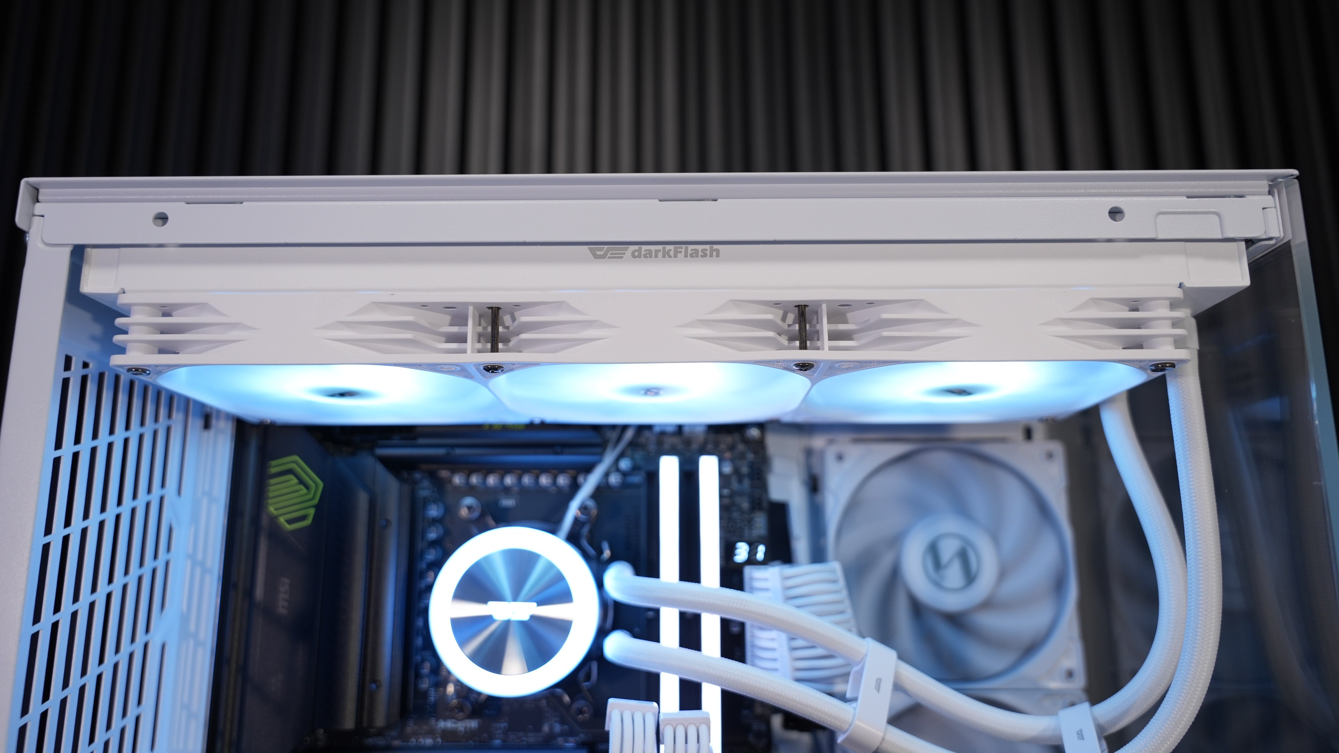 Ryzen 7 9850X3D + RX 9070XT Gaming/Streaming PC