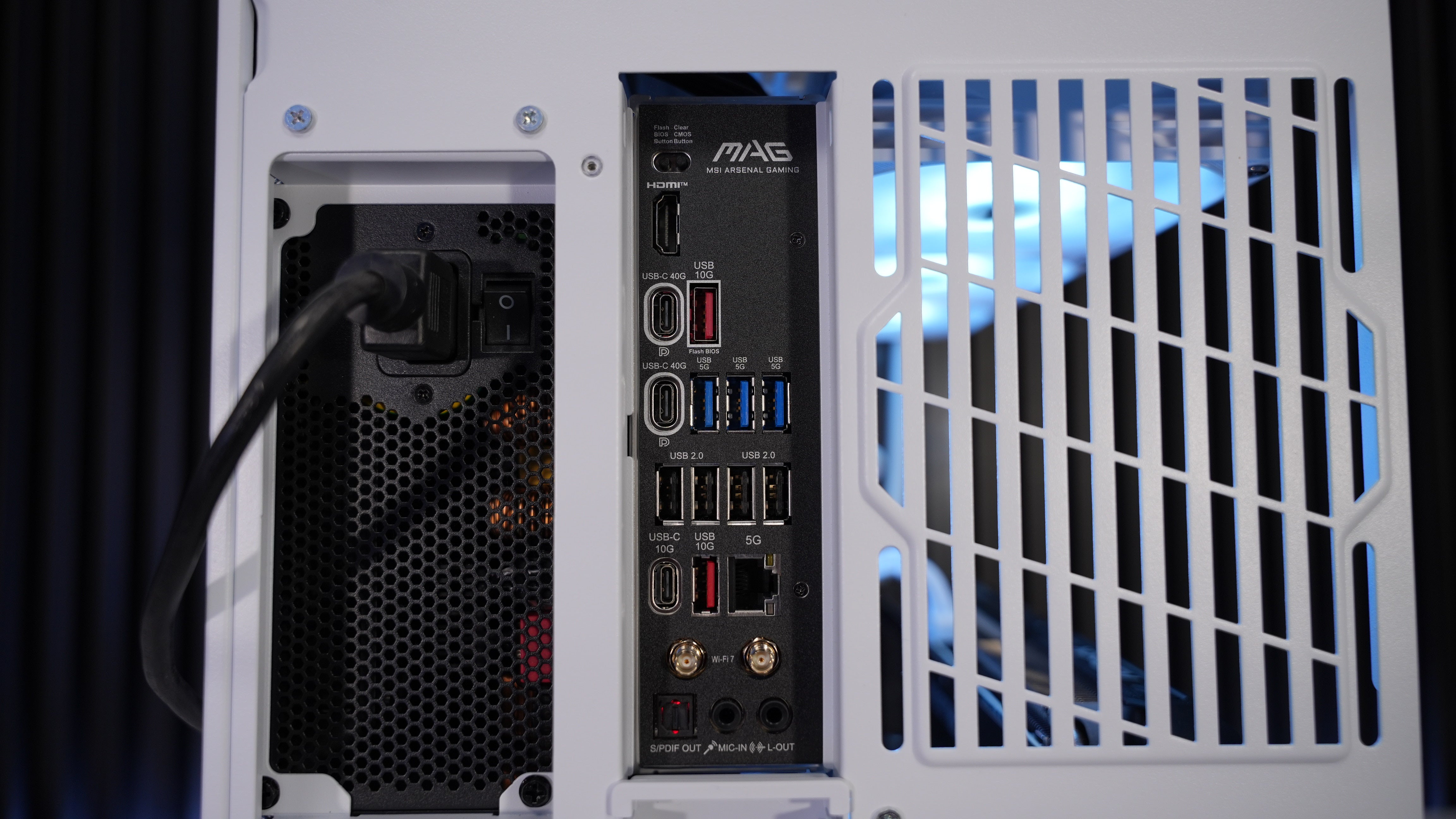 Ryzen 7 9850X3D + RX 9070XT Gaming/Streaming PC