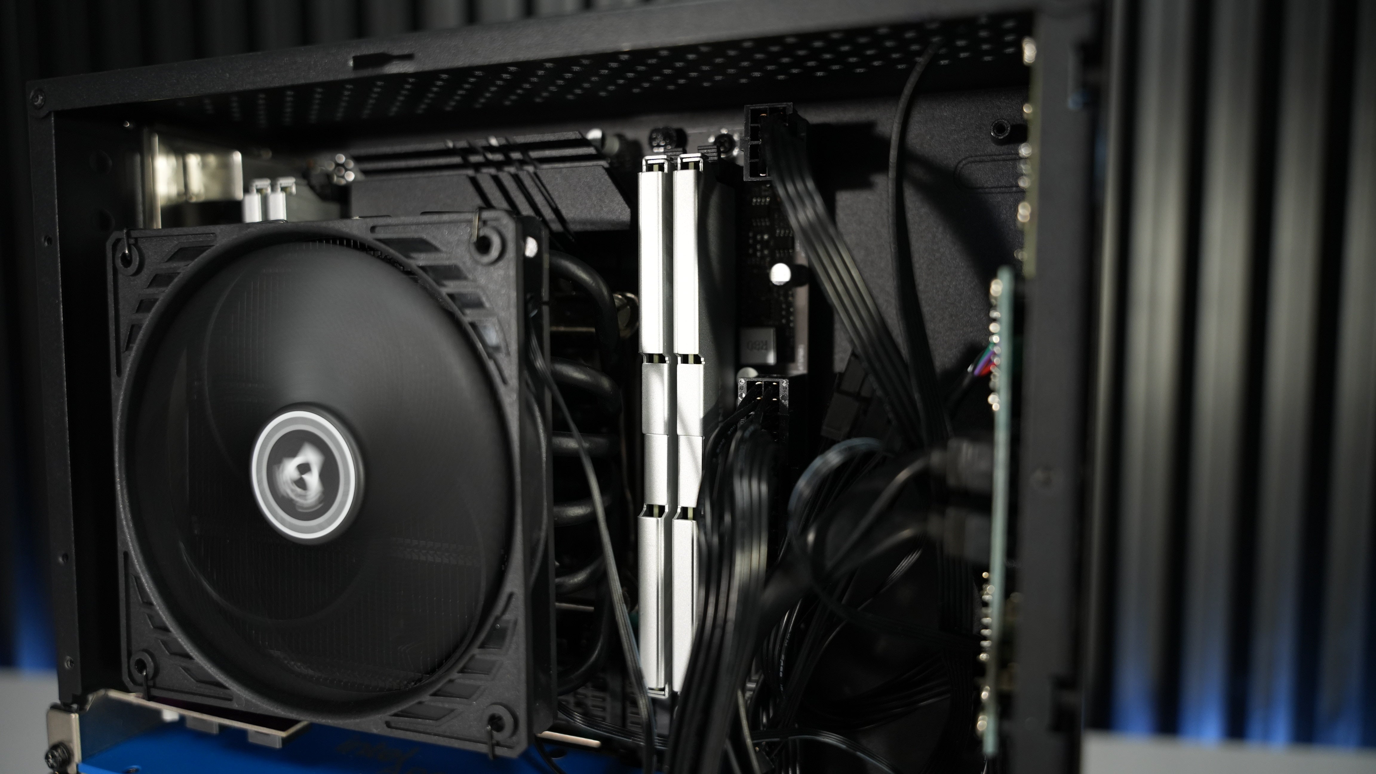 Intel i7 6800K + Intel Arc B50 Workstation PC