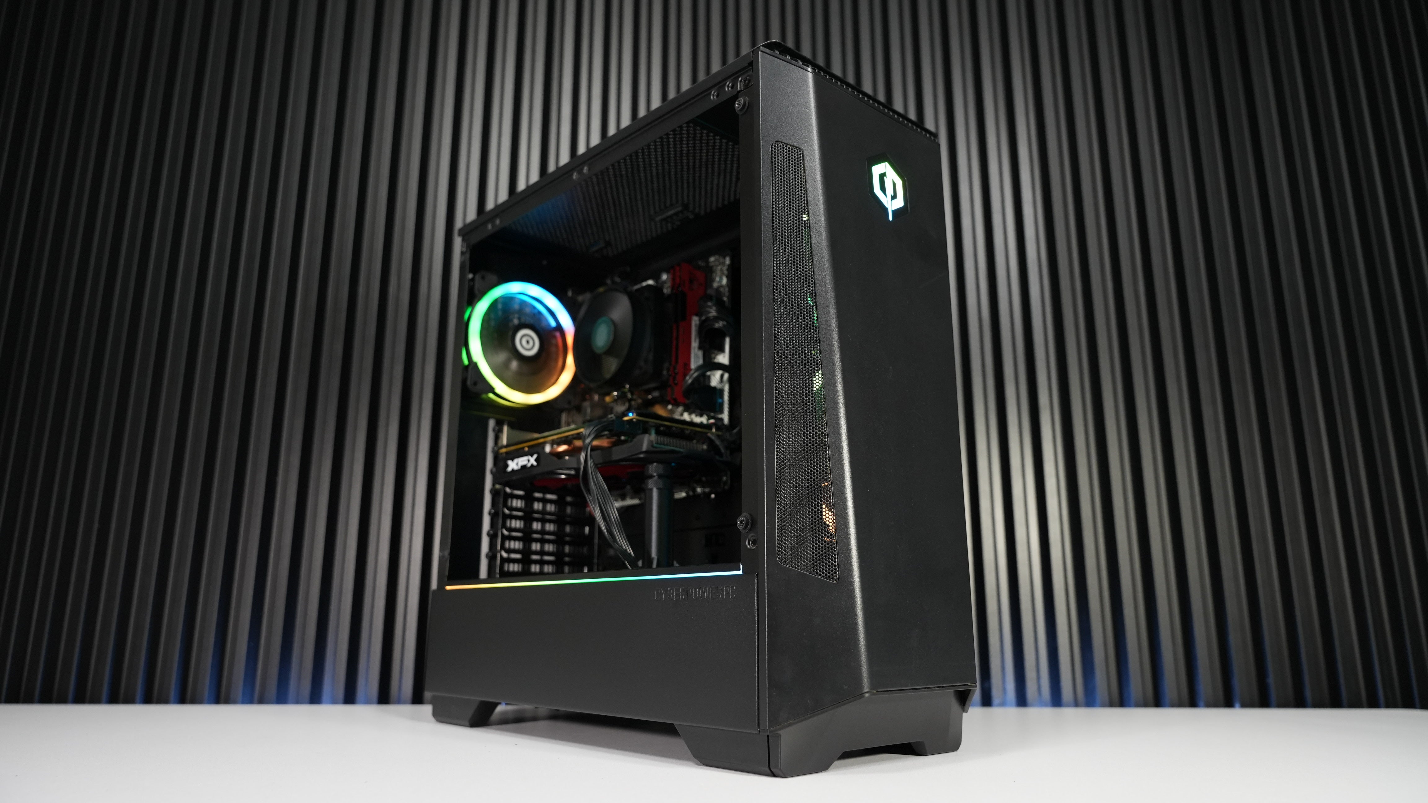 Ryzen 3 2300X + RX 570 Budget Gaming PC
