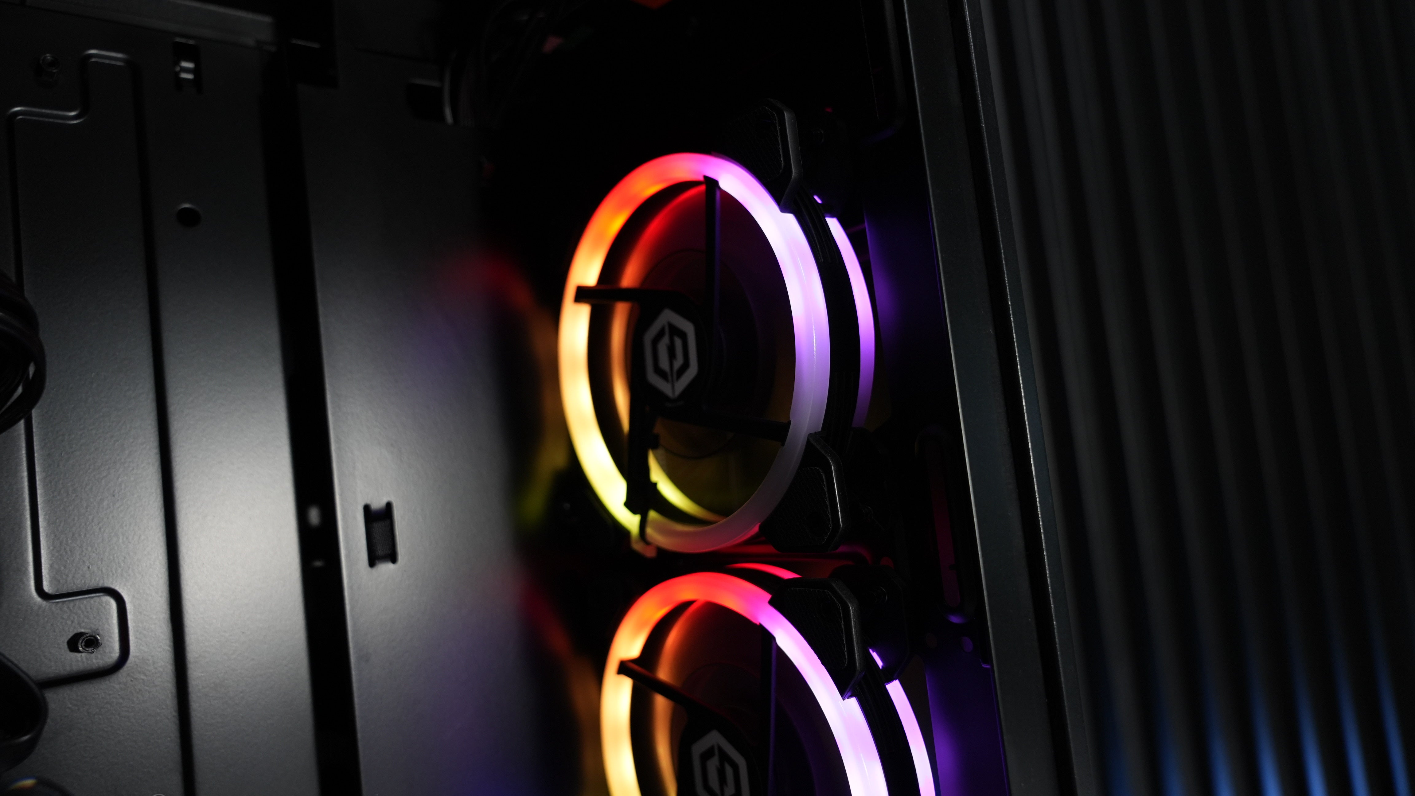 Ryzen 3 2300X + RX 570 Budget Gaming PC