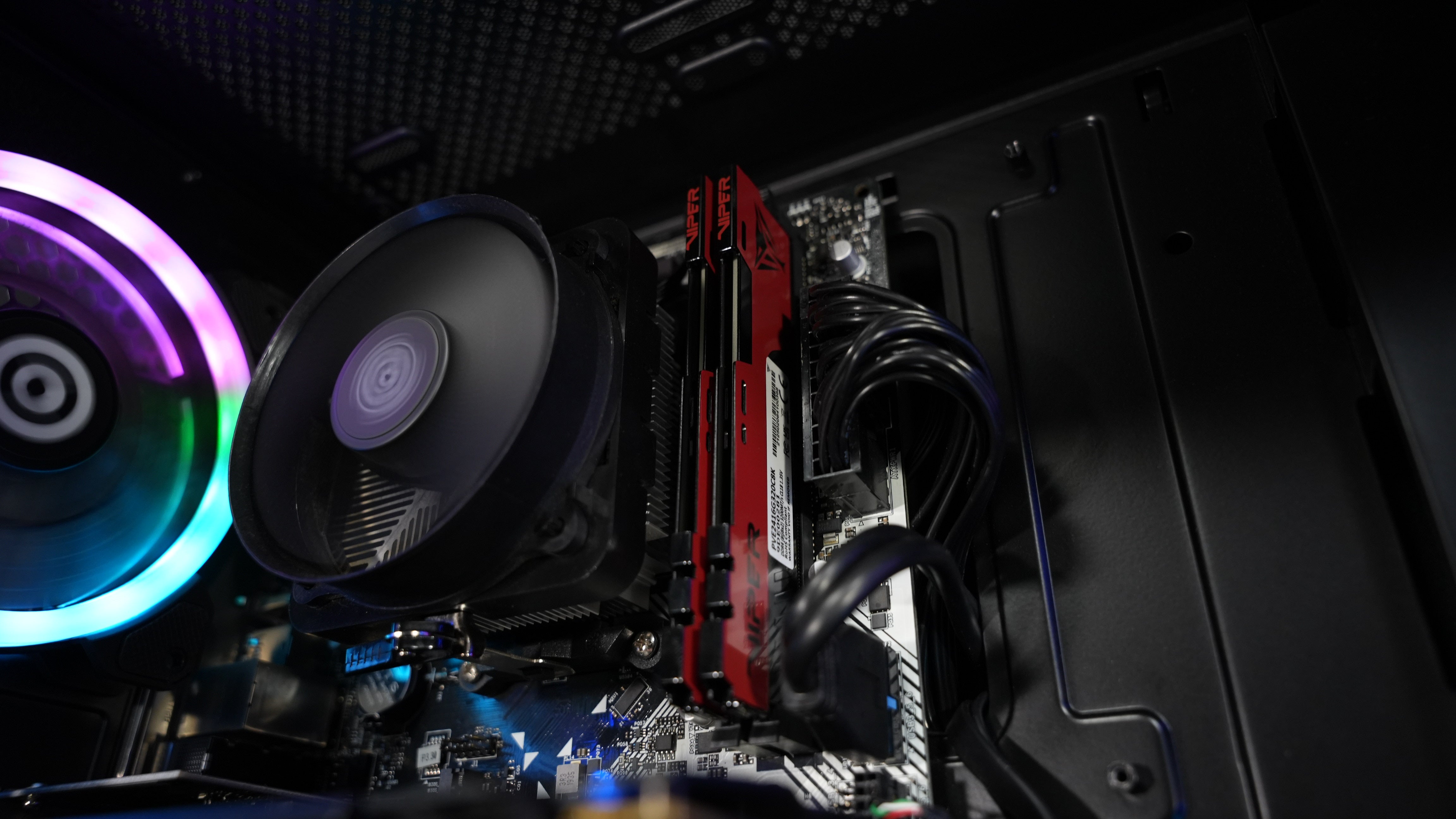 Ryzen 3 2300X + RX 570 Budget Gaming PC