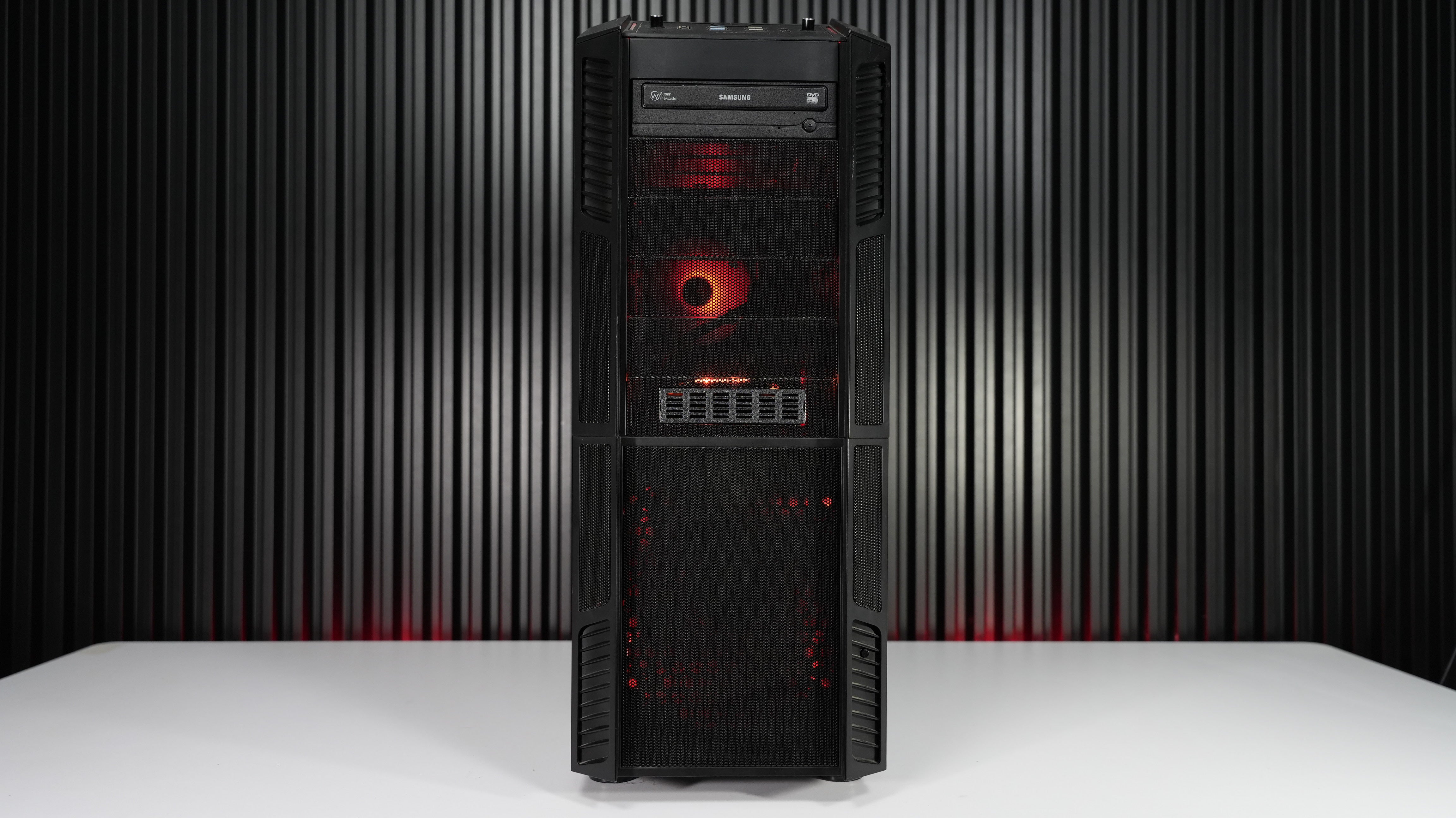 Intel i7 4790 + GTX 1080 Gaming PC