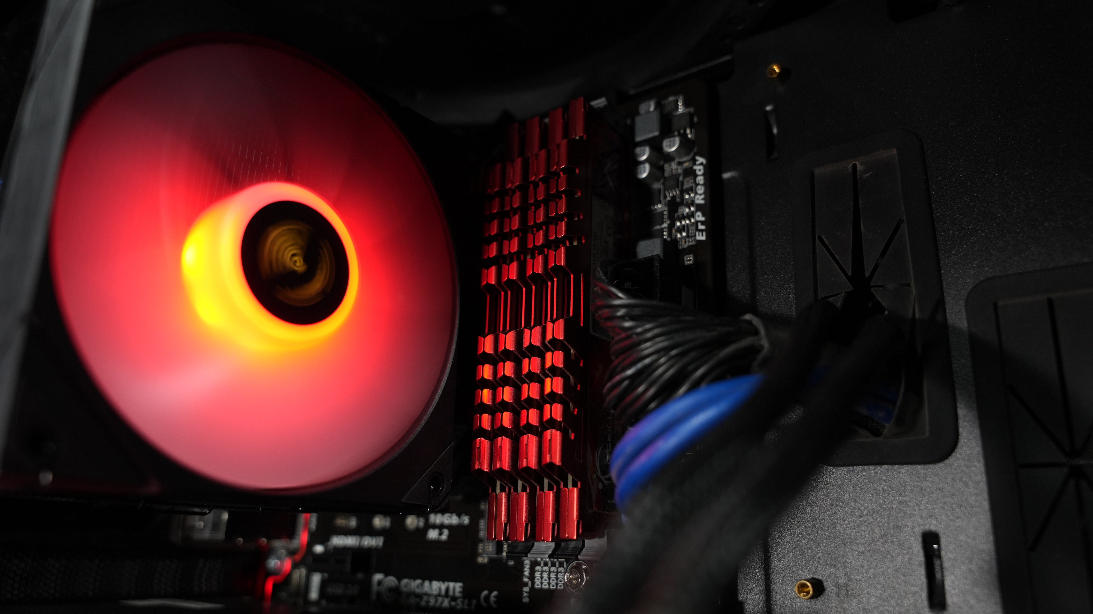 Intel i7 4790 + GTX 1080 Gaming PC