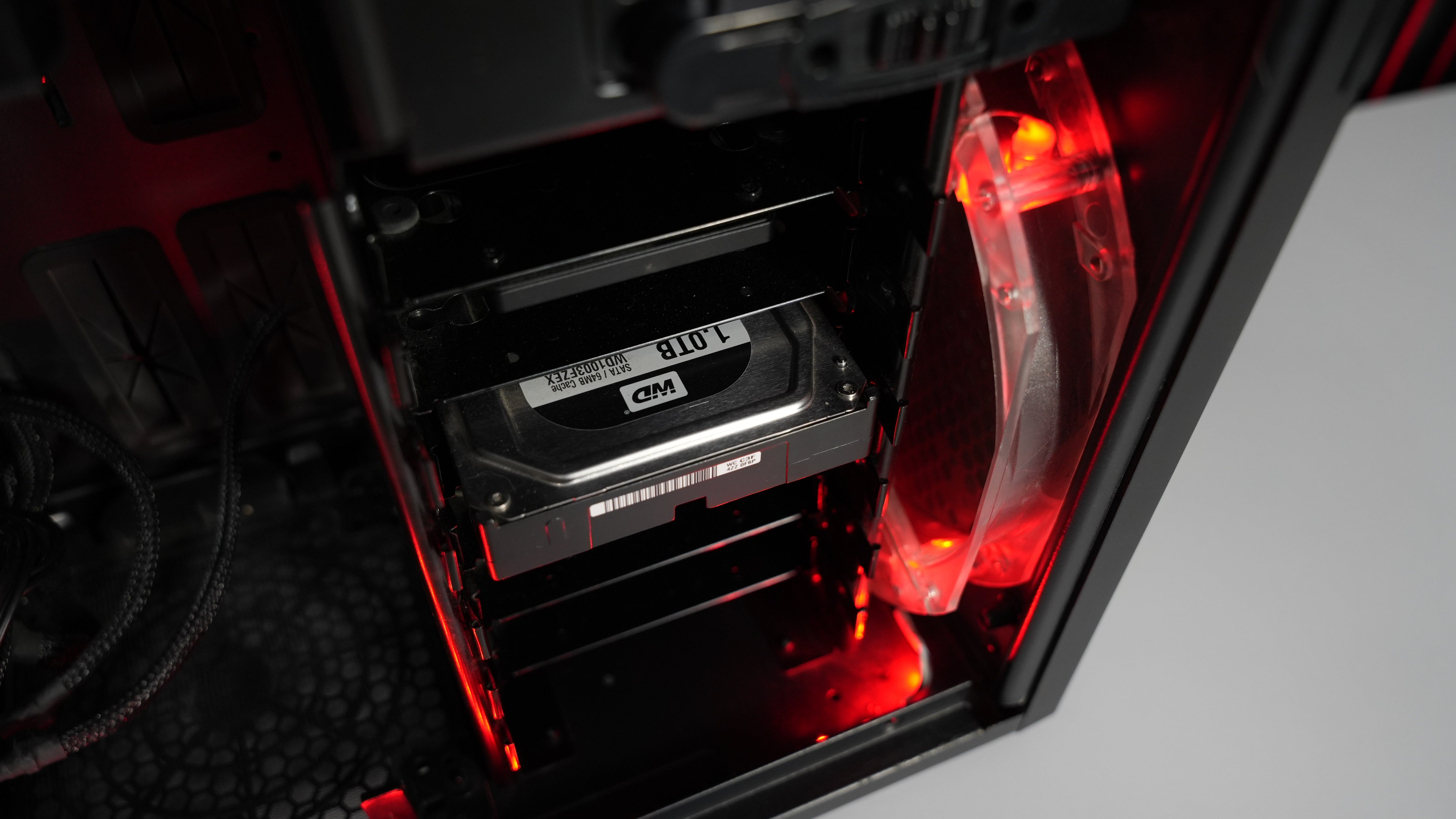 Intel i7 4790 + GTX 1080 Gaming PC