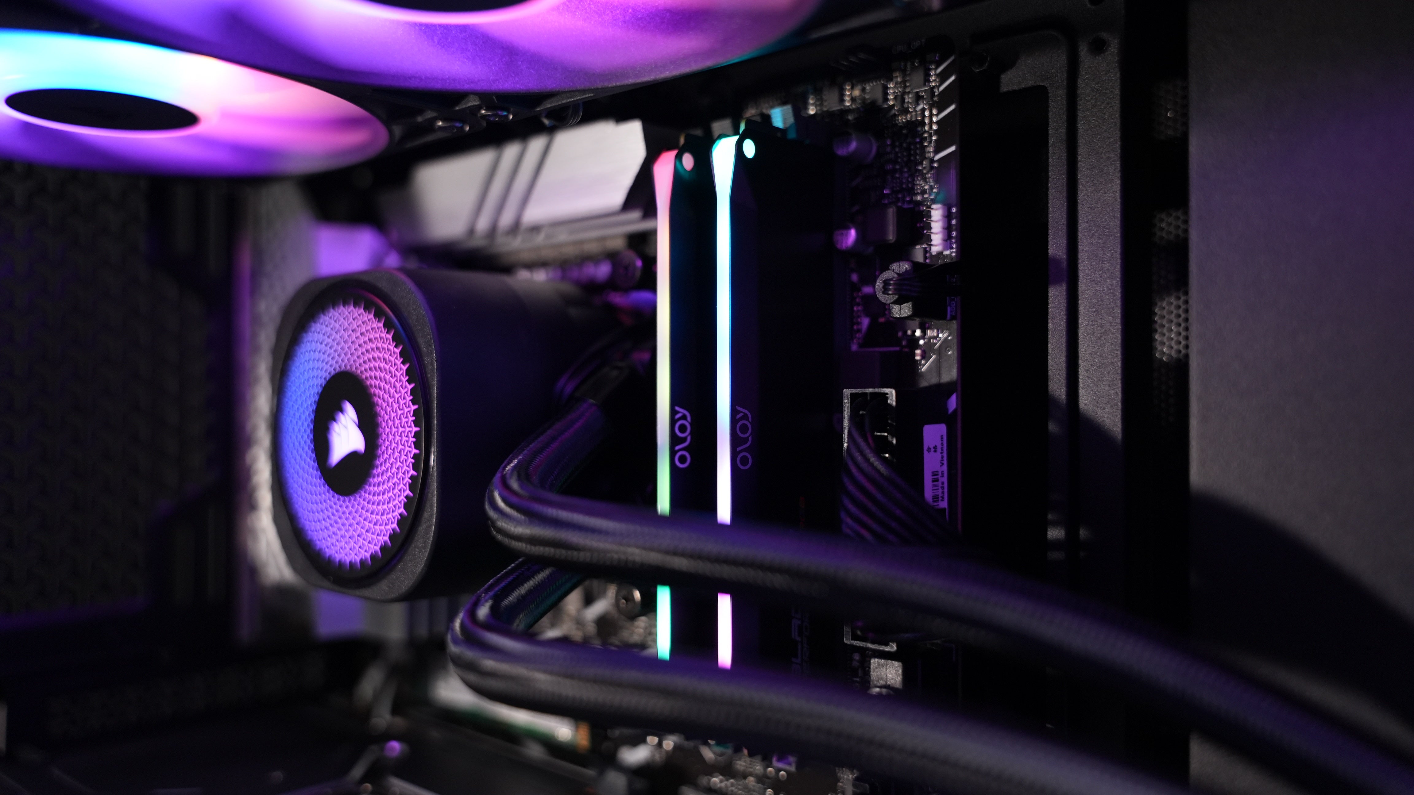 Intel i9 12900K + RX 6950XT Gaming PC