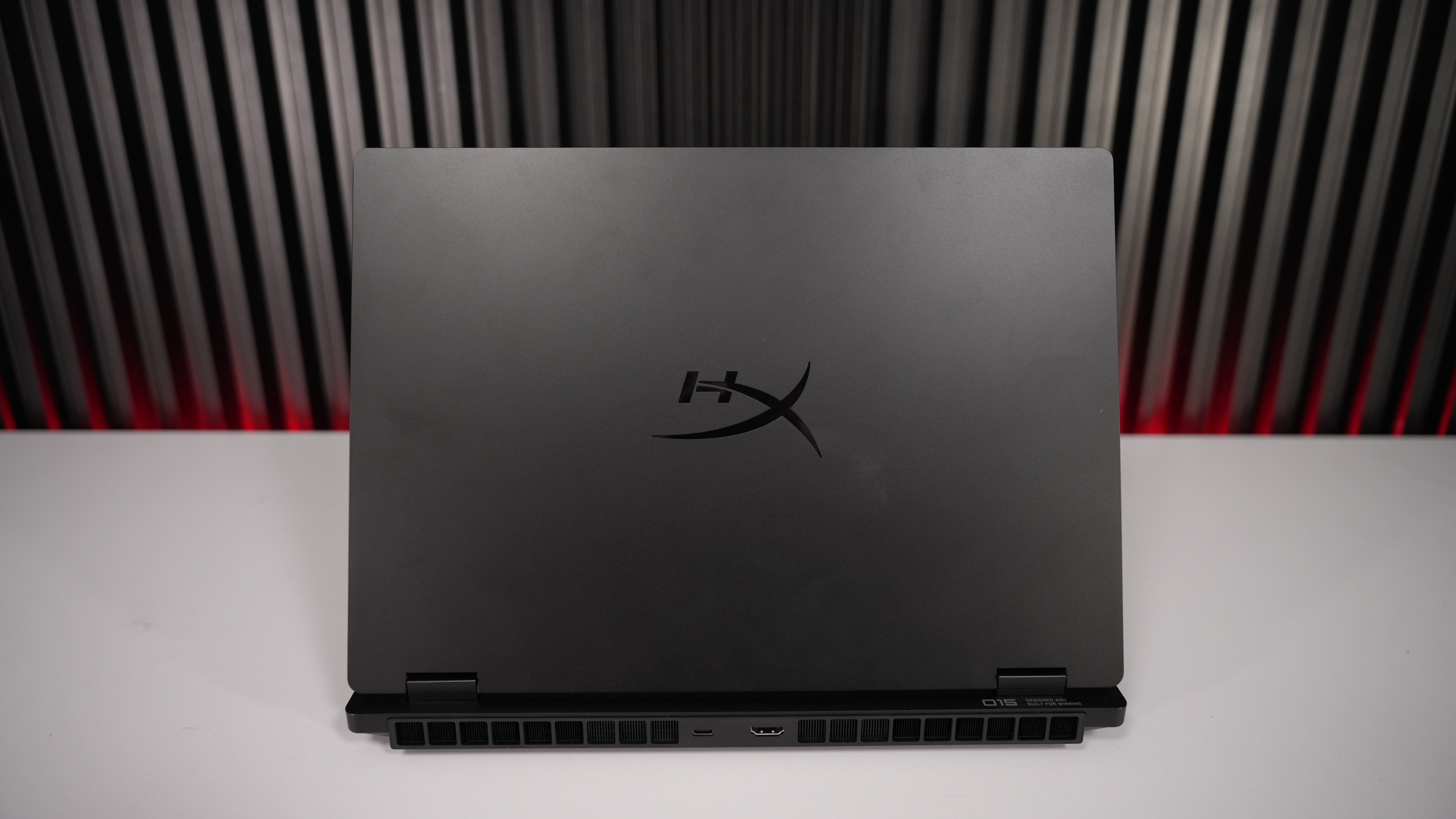 Intel Ultra 7 255HX + RTX 5060 Gaming Laptop