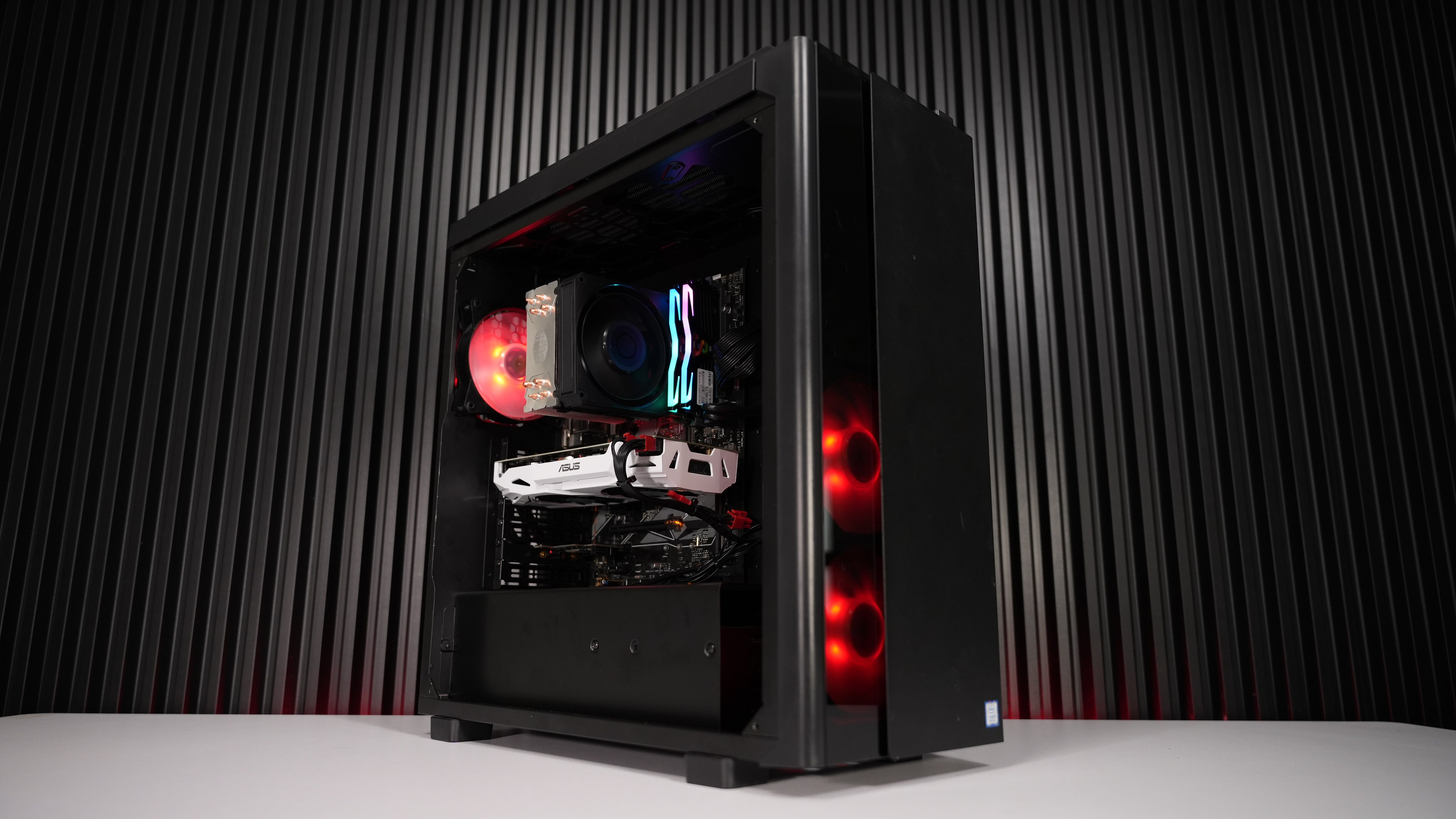 Intel i5 8600K + GTX 1060 3GB Budget Gaming PC
