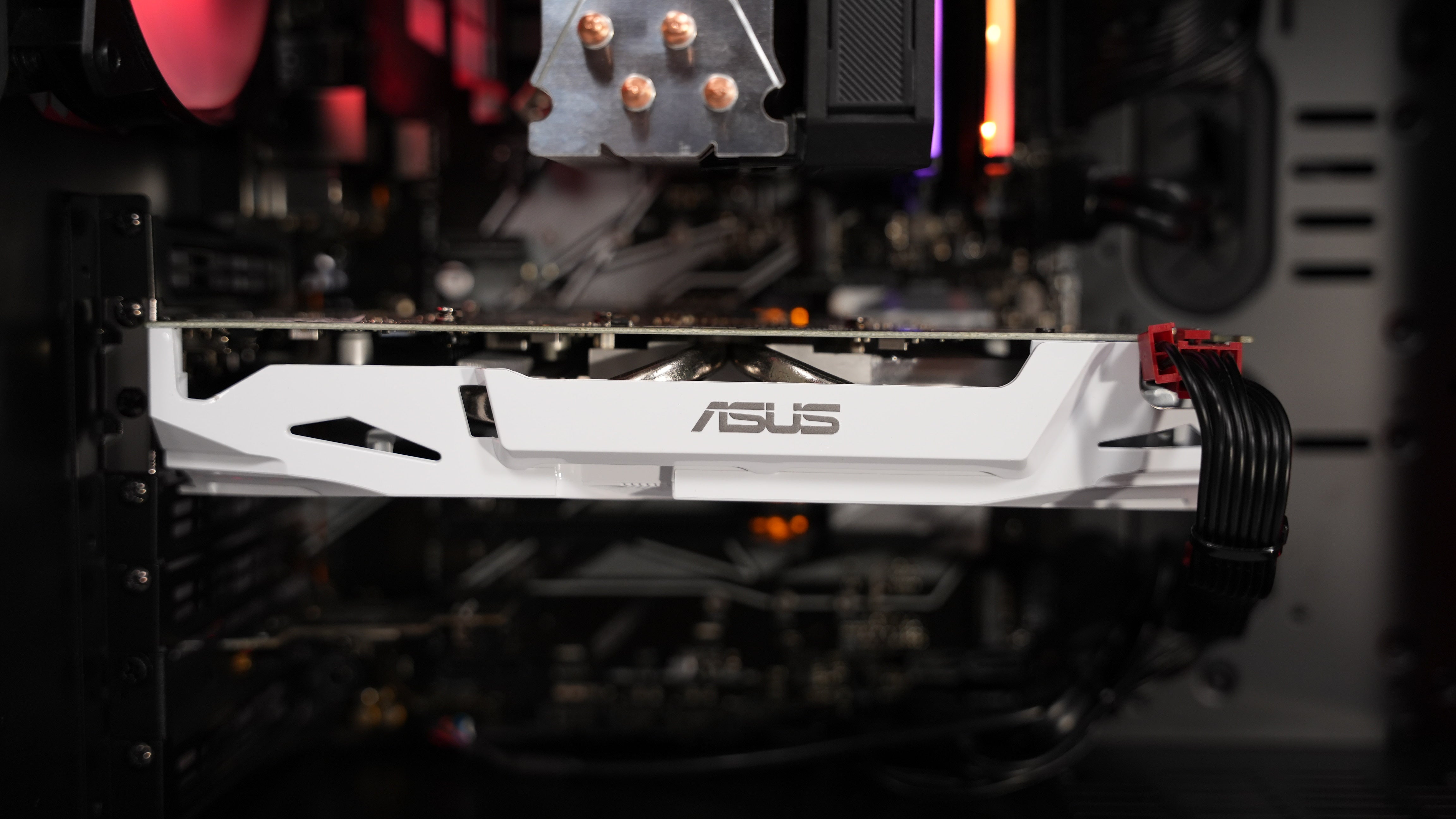 Intel i5 8600K + GTX 1060 3GB Budget Gaming PC
