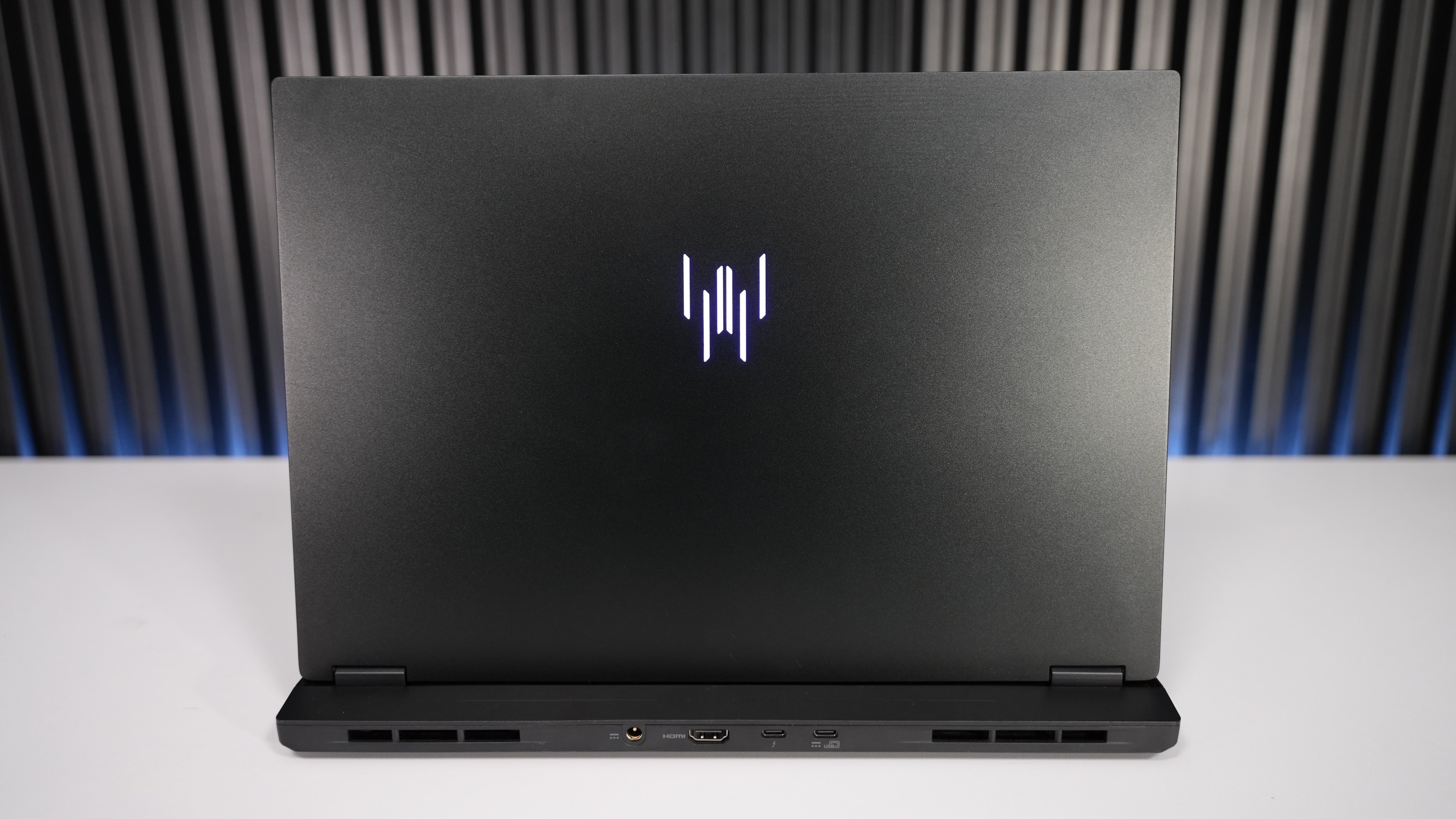 Intel Ultra 9 275HX + RTX 5070Ti Gaming Laptop