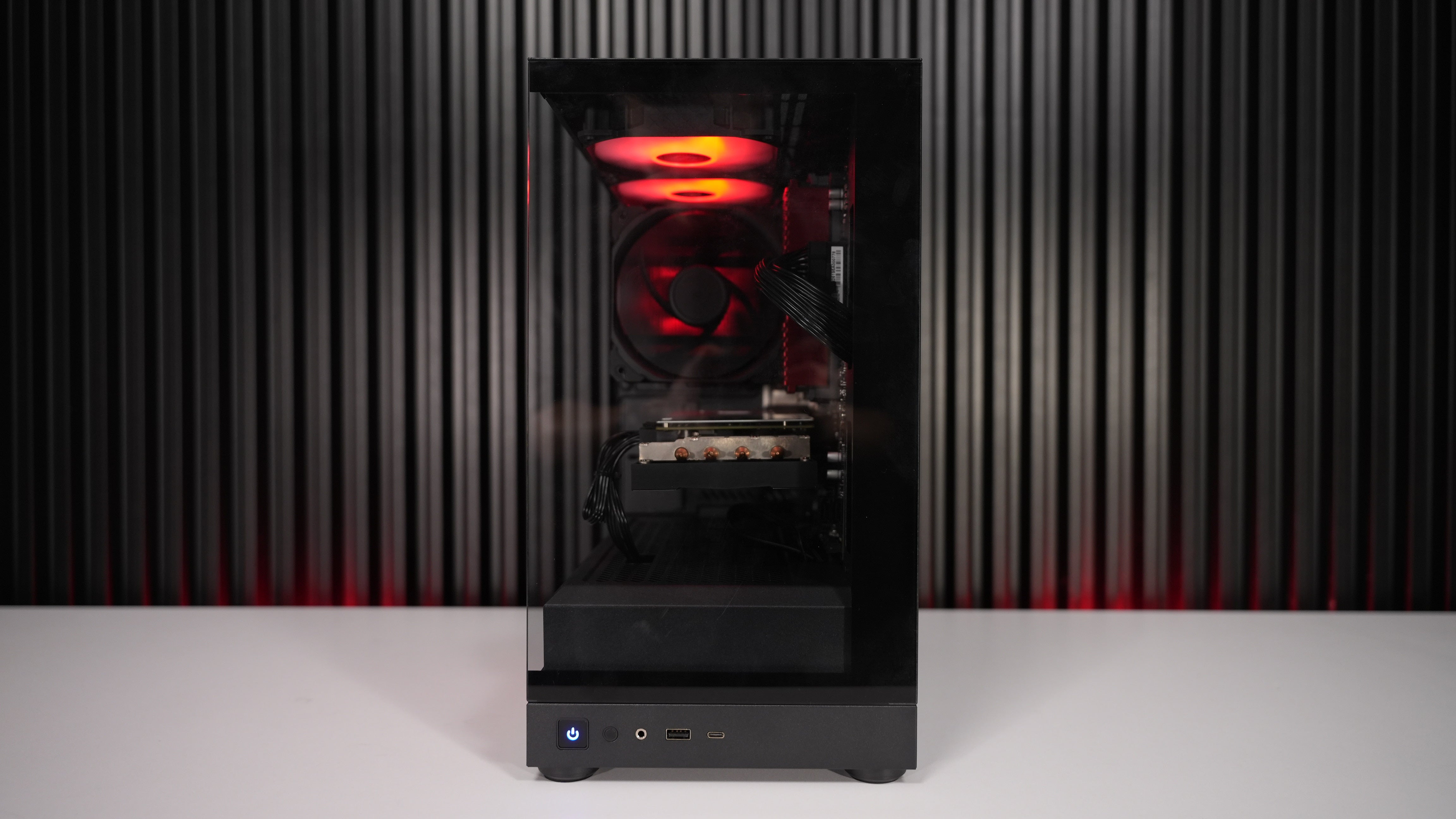 Ryzen 7 3700X + RX 5700XT Gaming PC