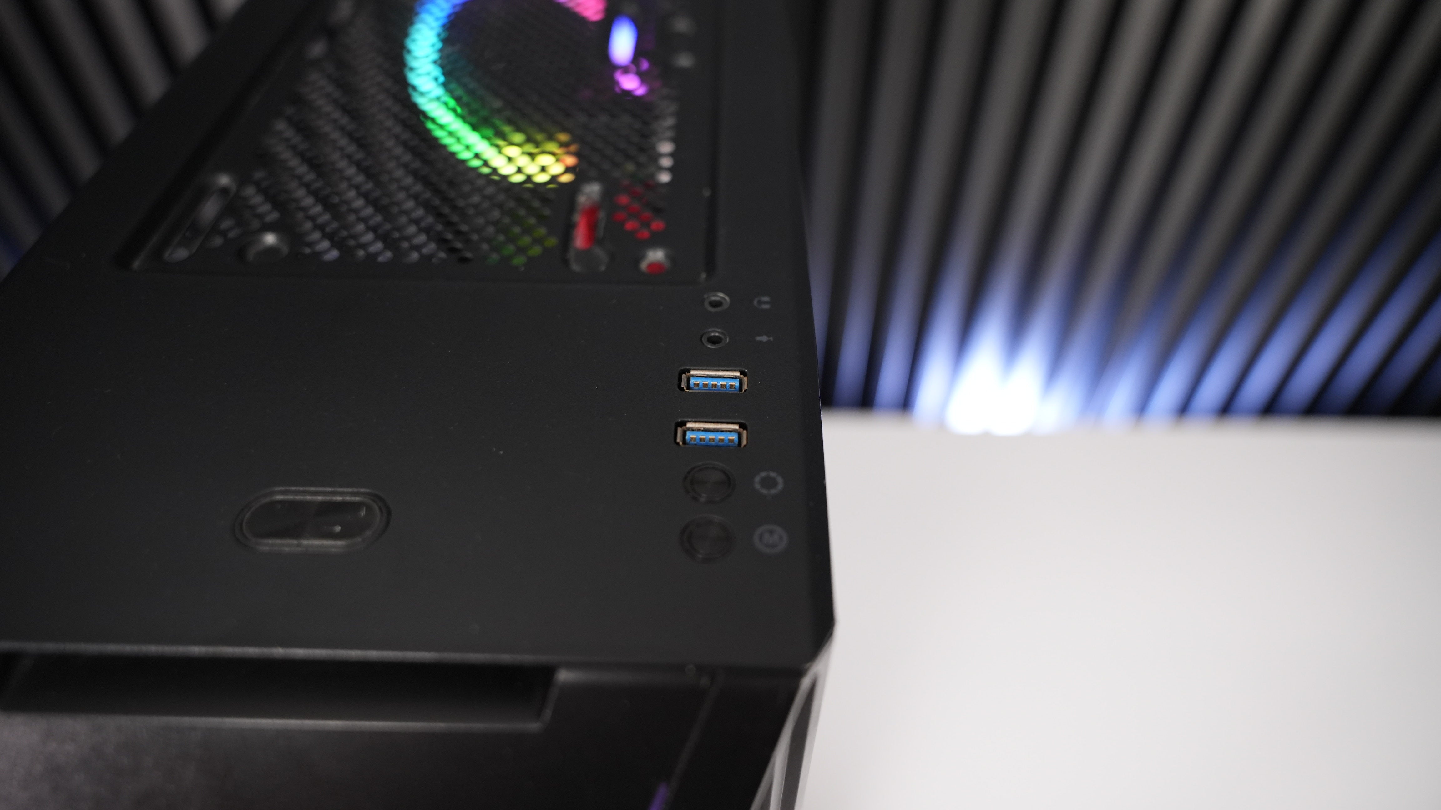 Ryzen 5 1600 + RX 580 Budget Gaming PC