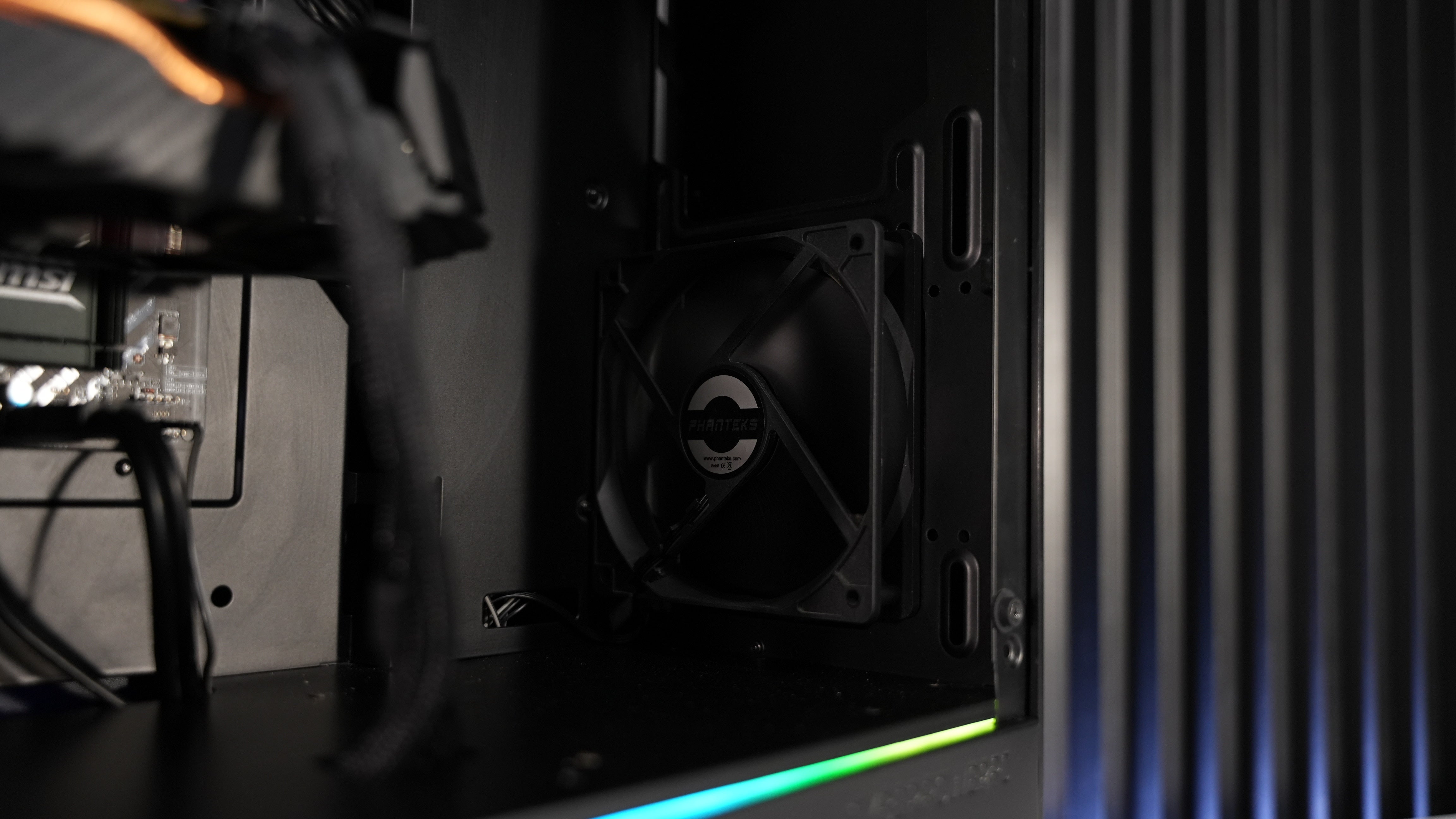 Ryzen 5 1600 + RX 580 Budget Gaming PC