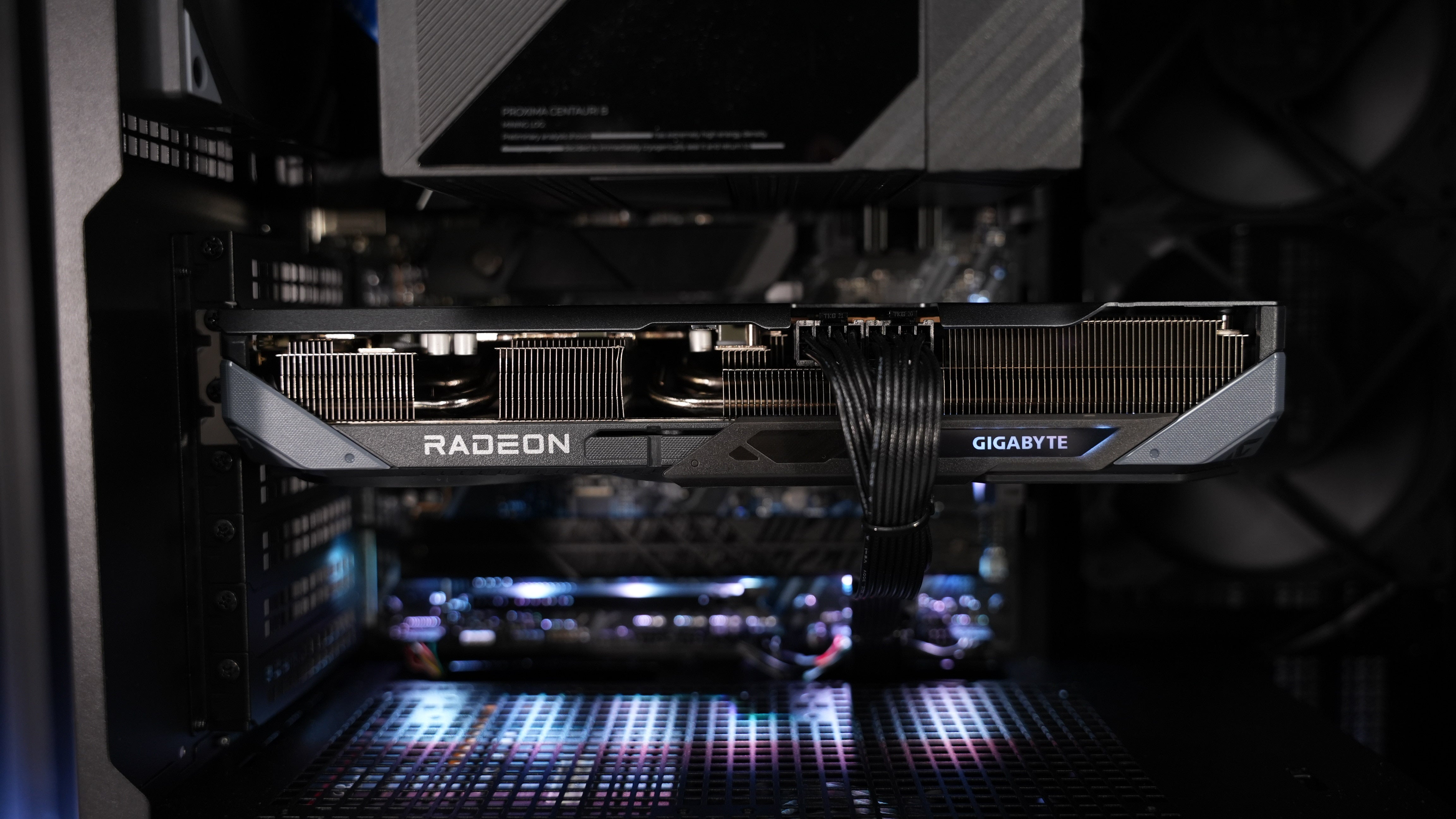 Intel Ultra 5 250K Plus + RX 9070 GRE Gaming PC