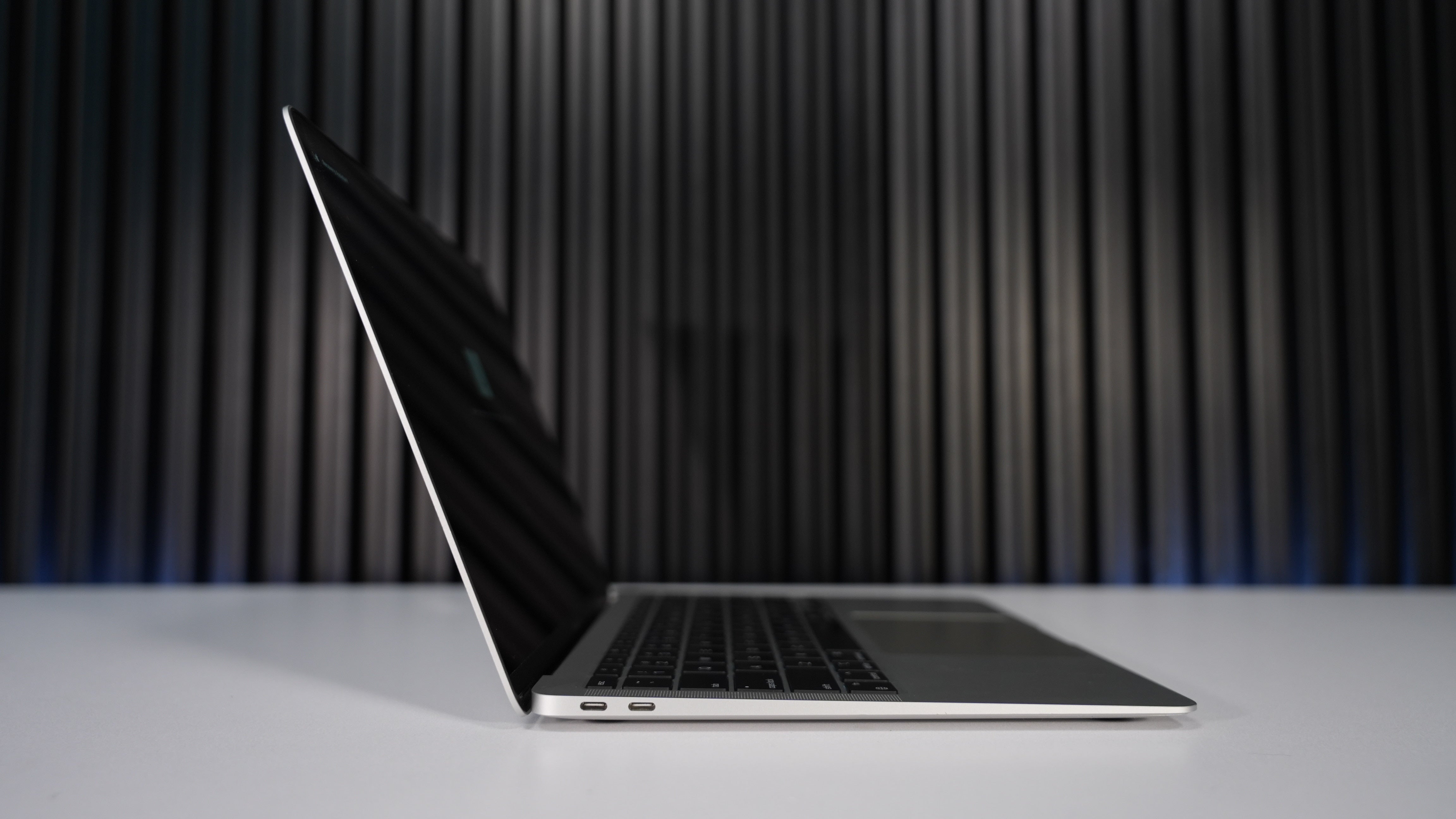 M1 Macbook Air Laptop (Refurbished)