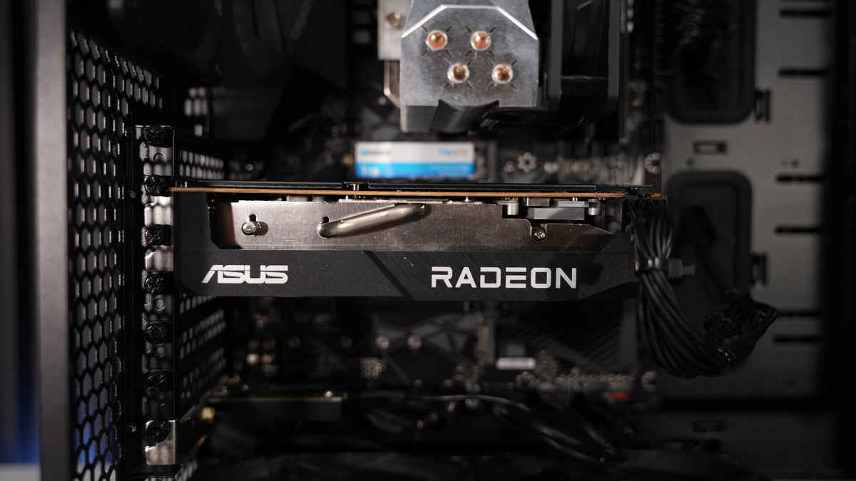 Ryzen 5 5600X + RX 7600 Gaming PC