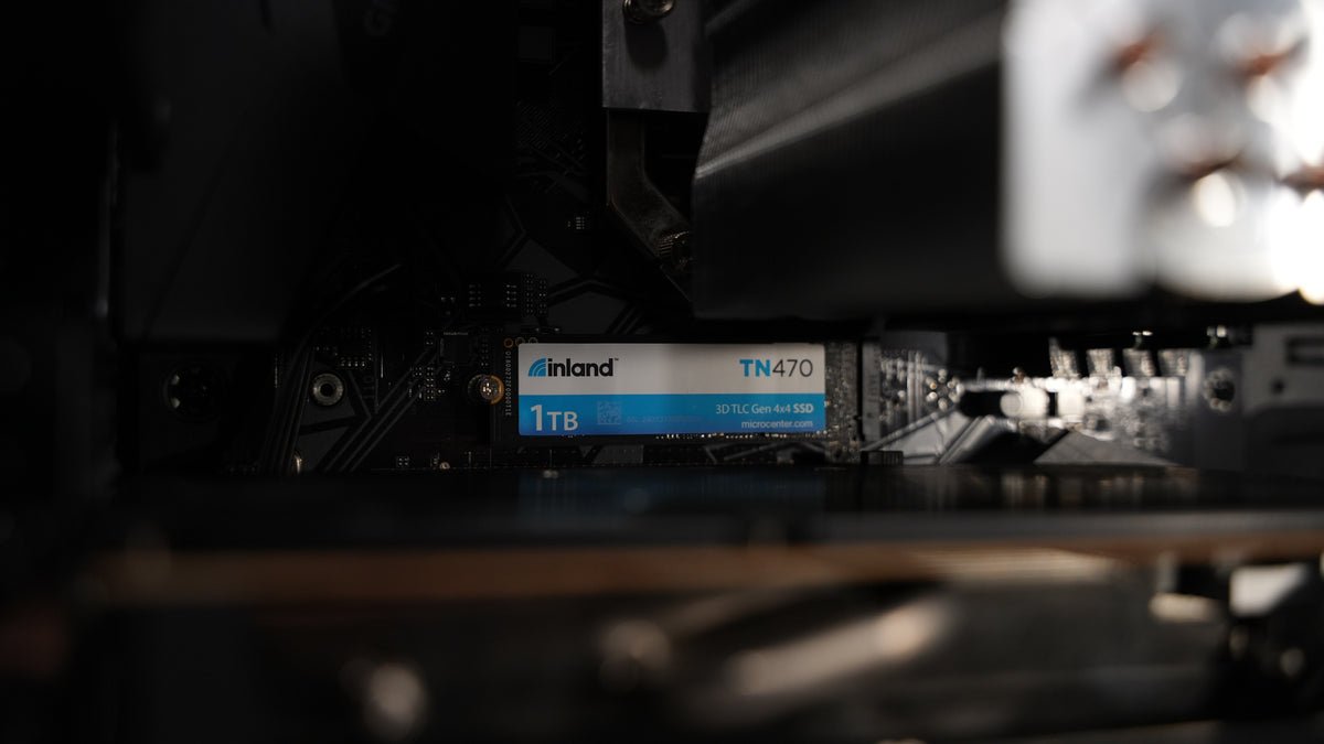 Ryzen 5 5600X + RX 7600 Gaming PC