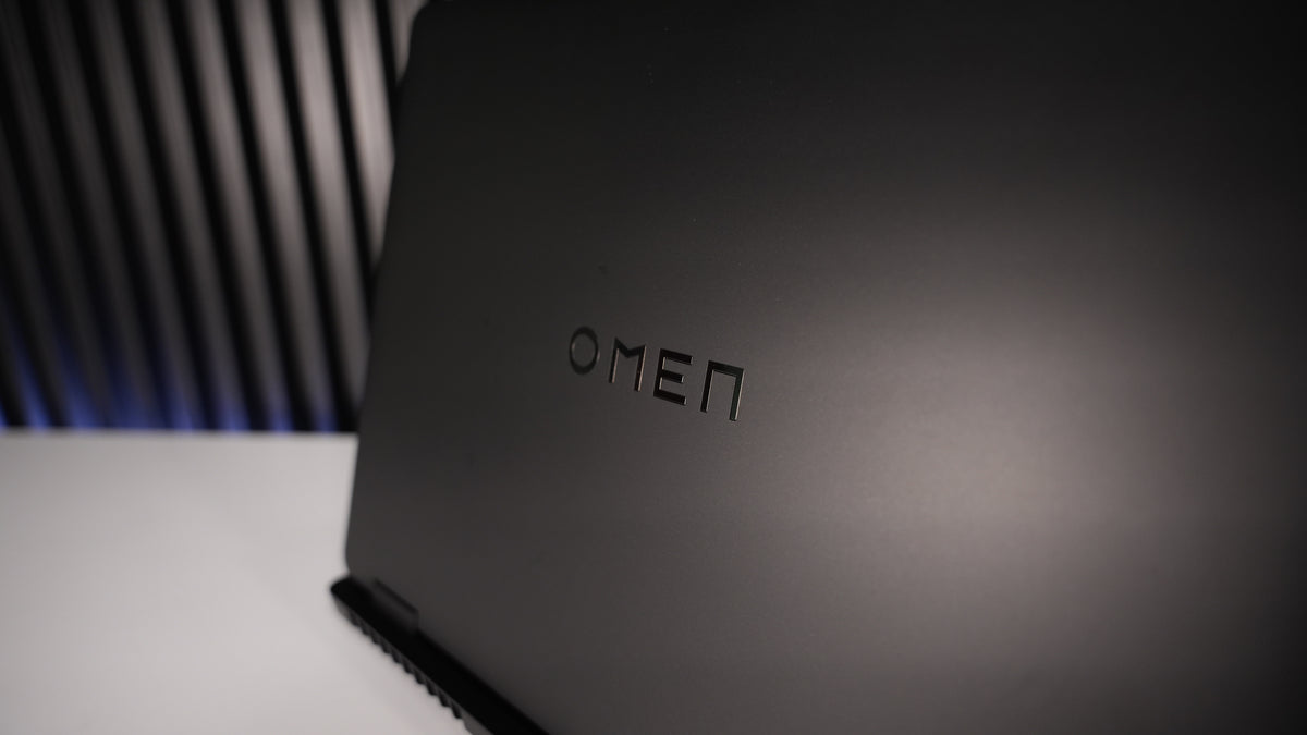 Intel Ultra 7 255H  + RTX 5060 Gaming Laptop