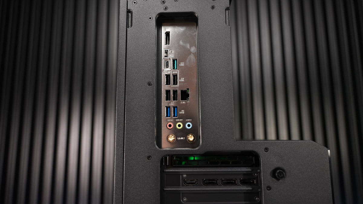 Intel Ultra 9 285K + RTX 5080 Gaming/Streaming PC