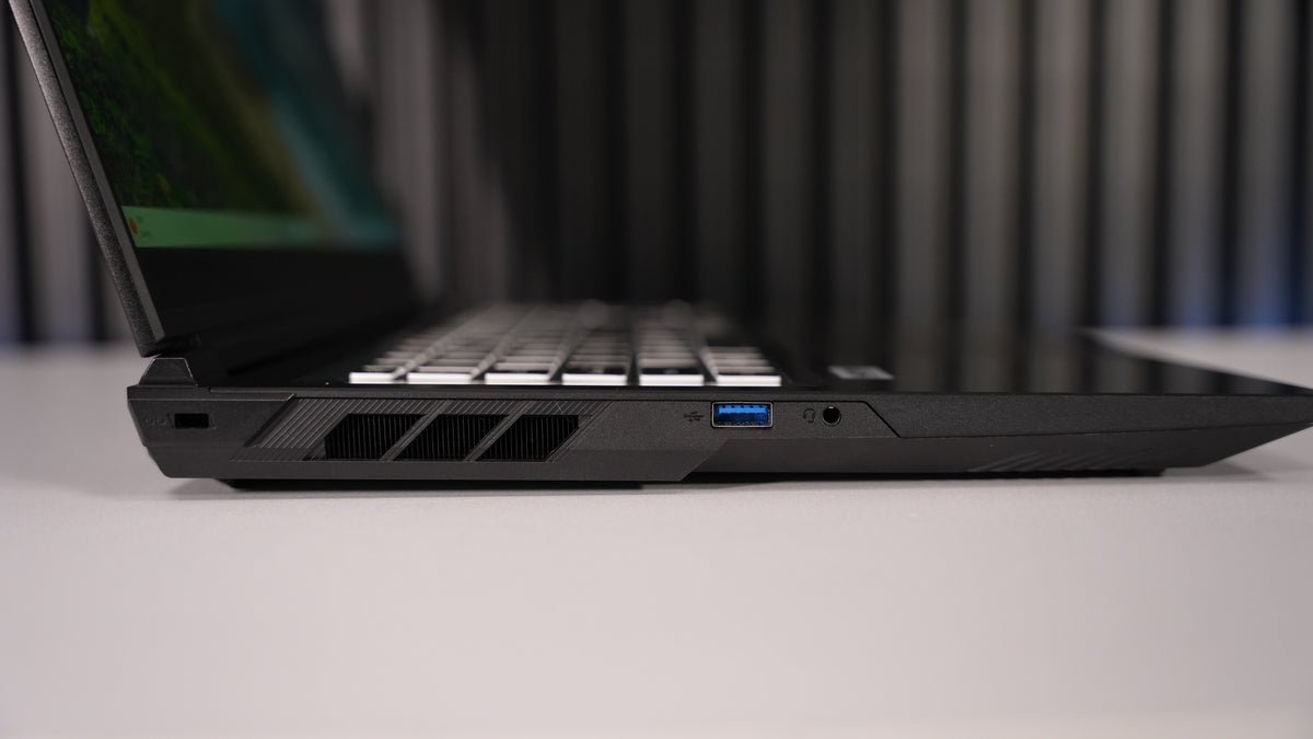 Intel Ultra 9 275HX + RTX 5070Ti Gaming Laptop