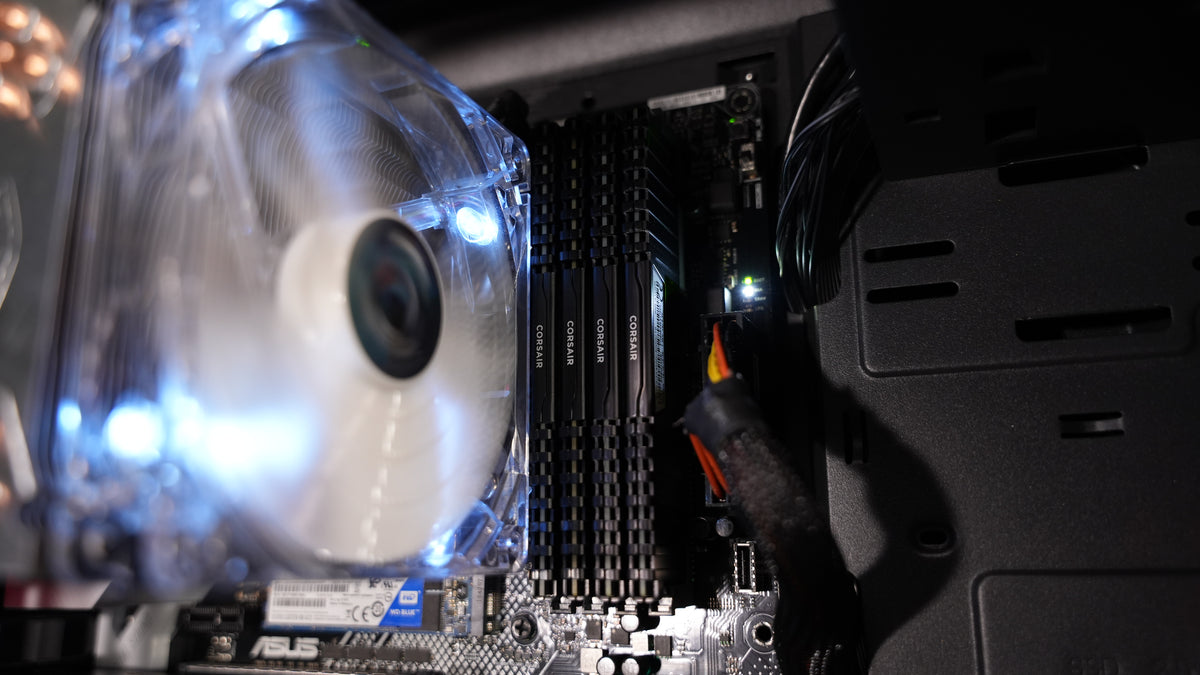 Intel i7 9700F + GTX 1080 Gaming PC