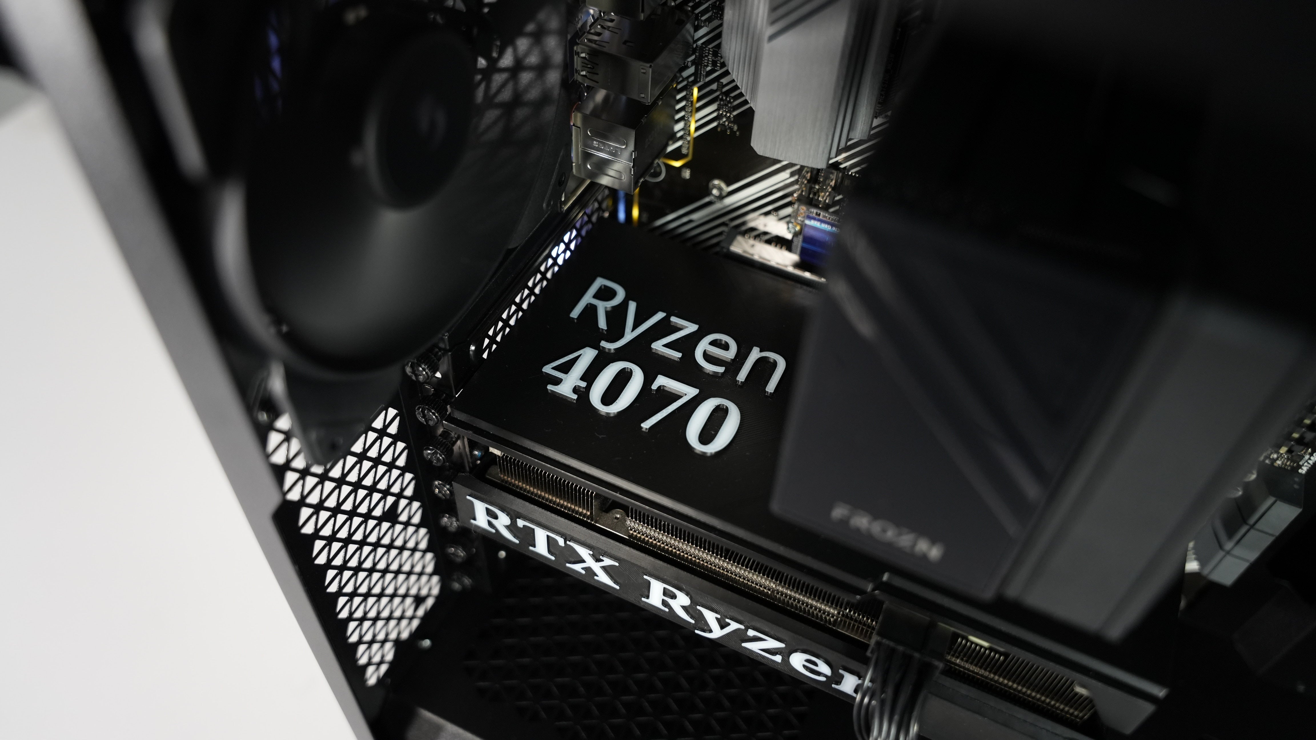 Ryzen 7 5800X + RTX 4070 Gaming/Streaming PC