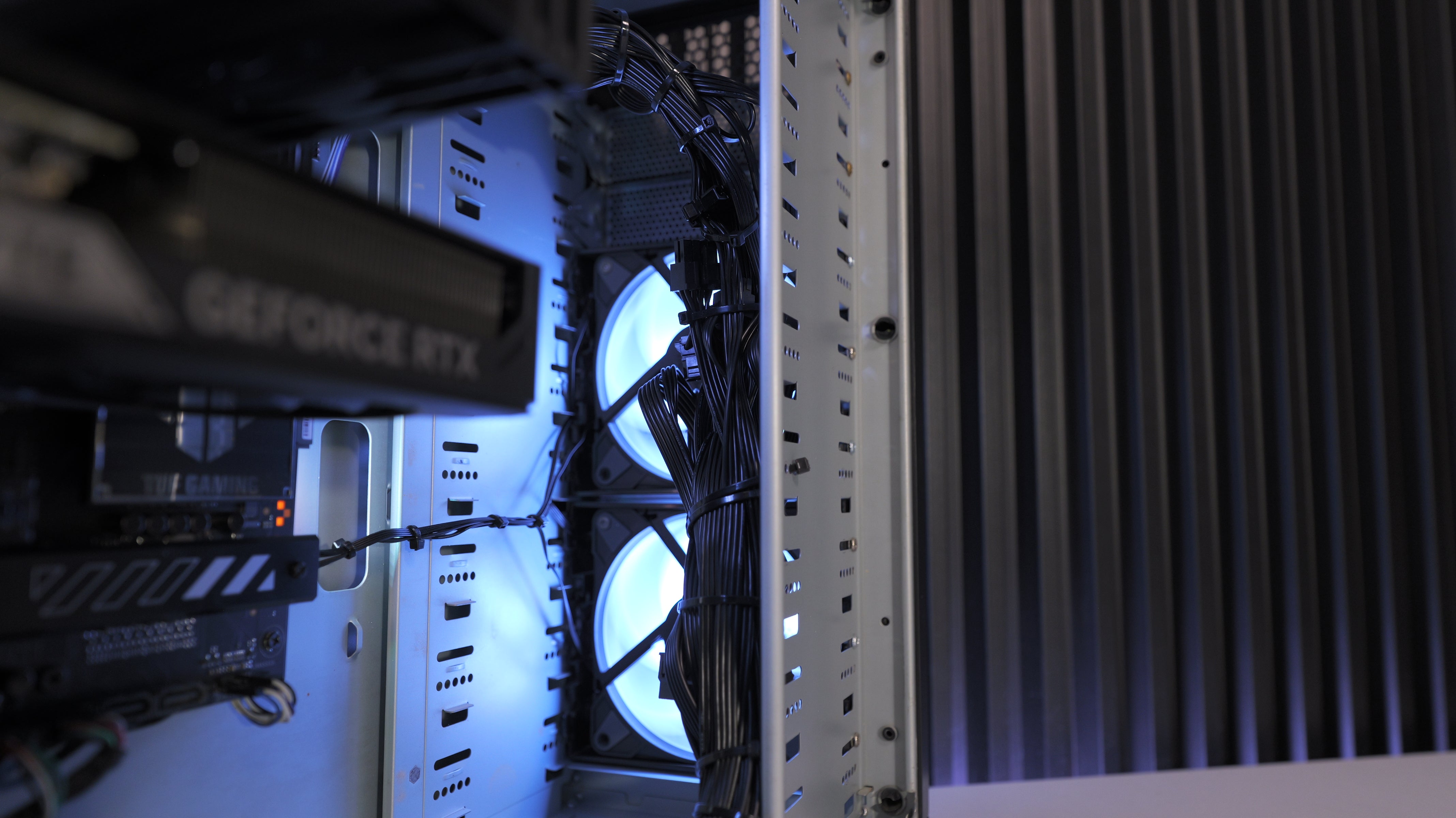 Ryzen 5 7600X + RTX 5060Ti Gaming PC