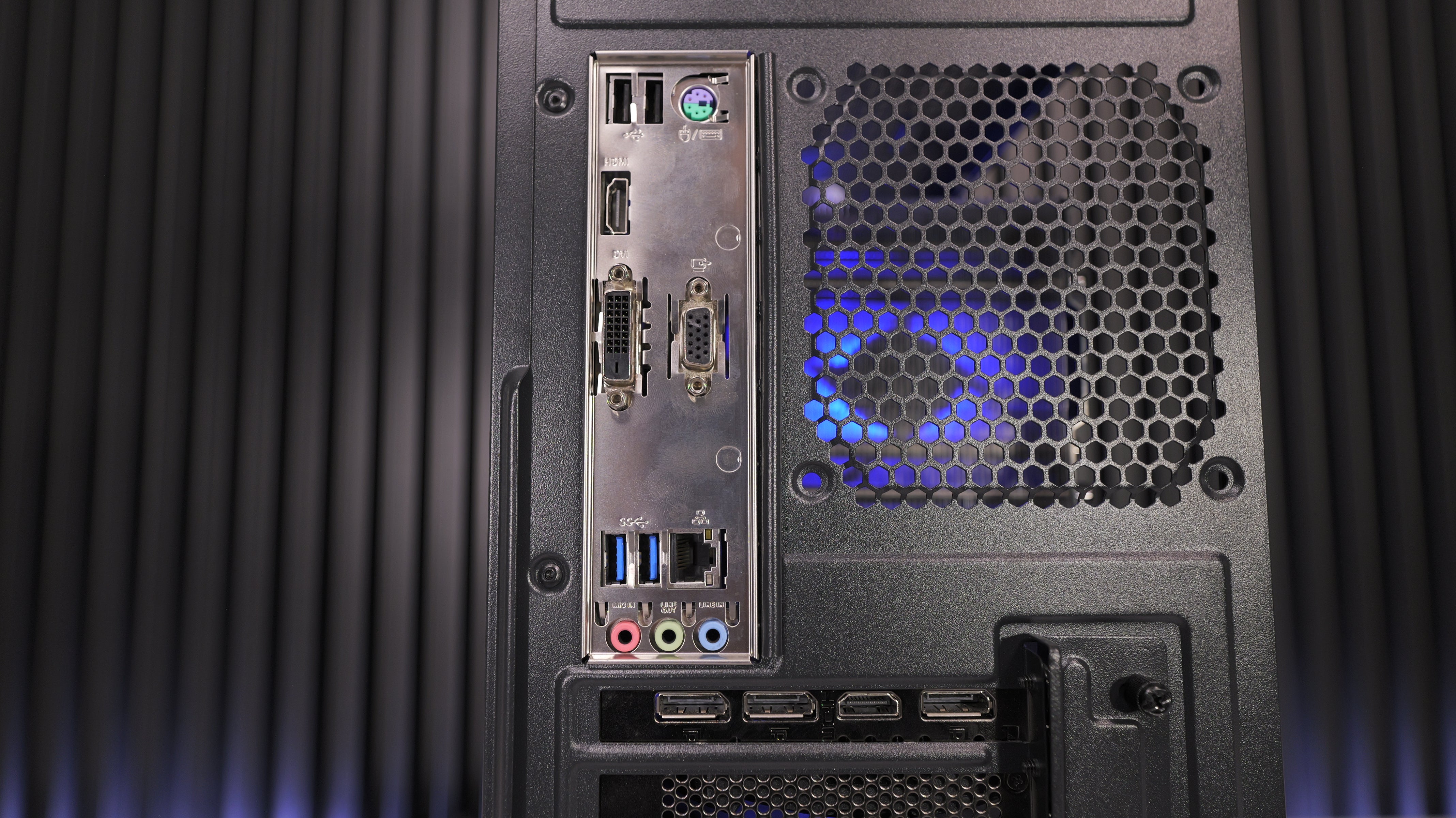 Intel i5 9400F + RTX 4060 Gaming PC