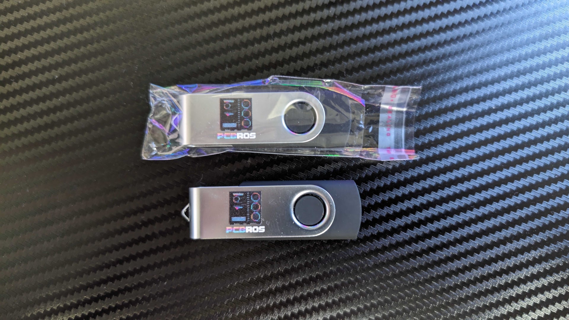 16GB USB 2.0 PCBros Flash Drive