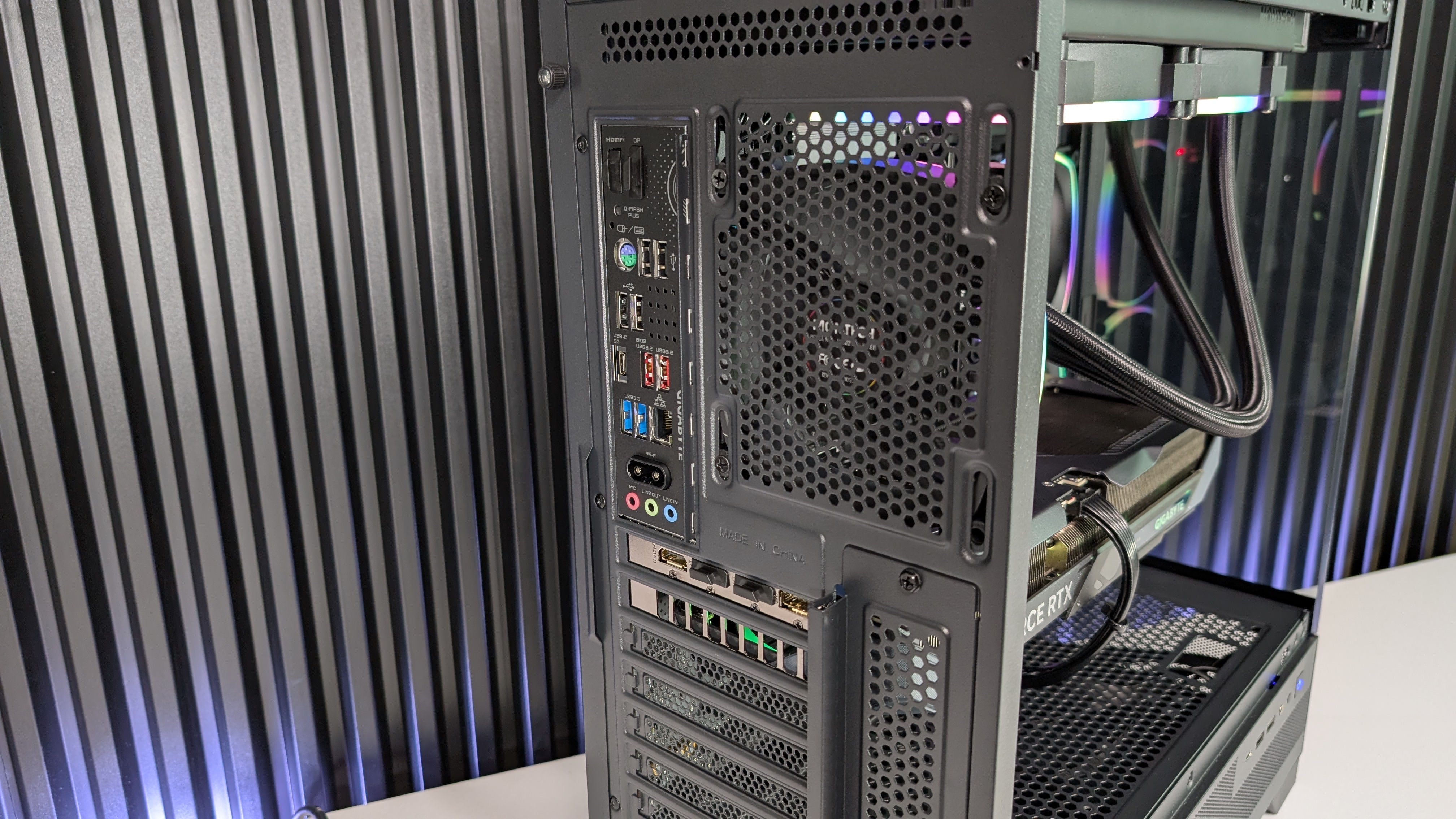 AMD Ryzen 7 7700 + RTX 5070 Gaming/Streaming PC