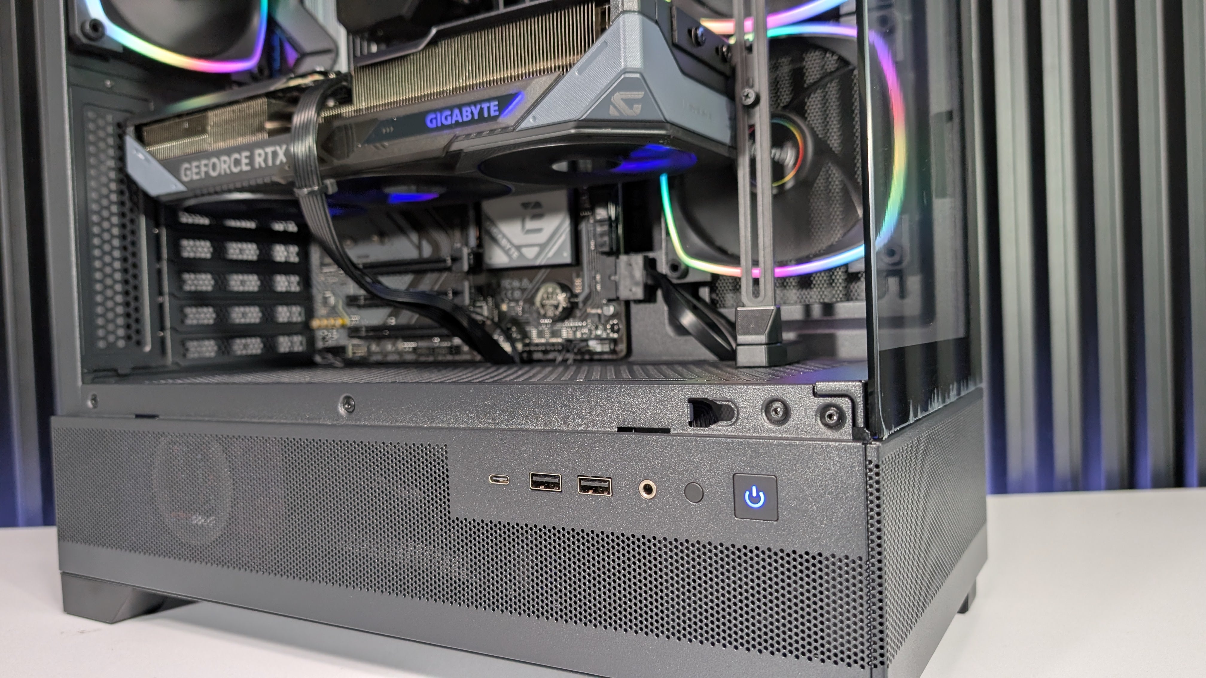 AMD Ryzen 7 7700 + RTX 5070 Gaming/Streaming PC