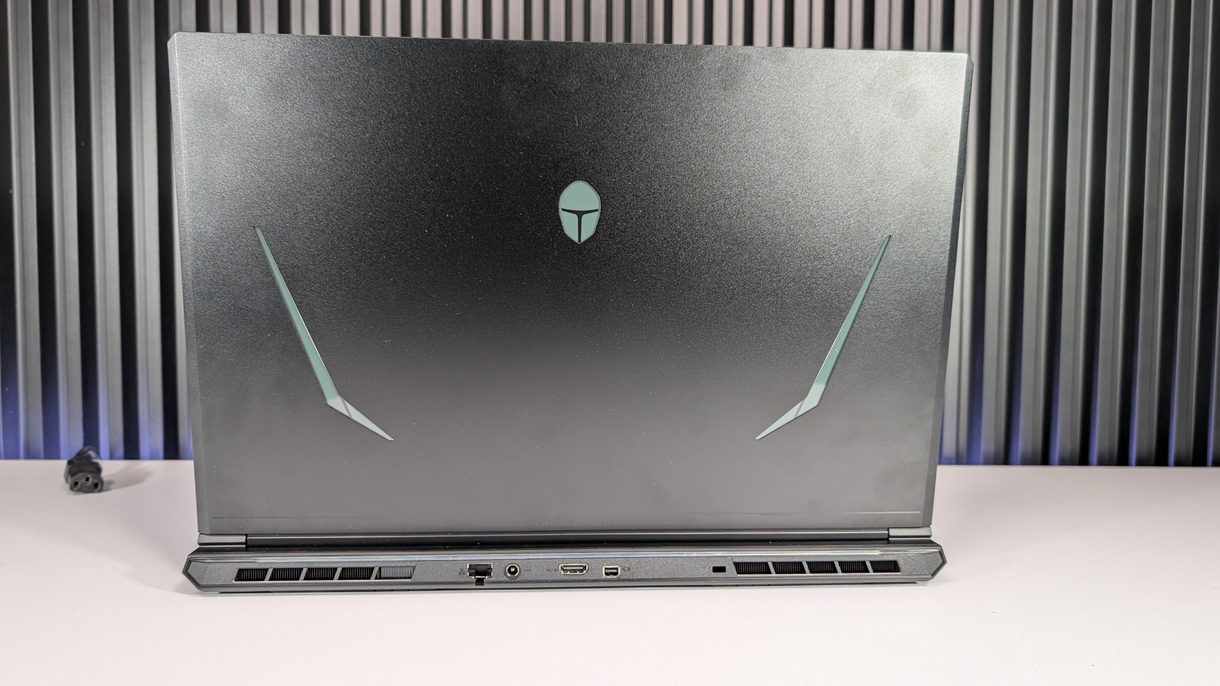 ThundeRobot Storm 17 Gaming Laptop - i7 13620H + RTX 5060