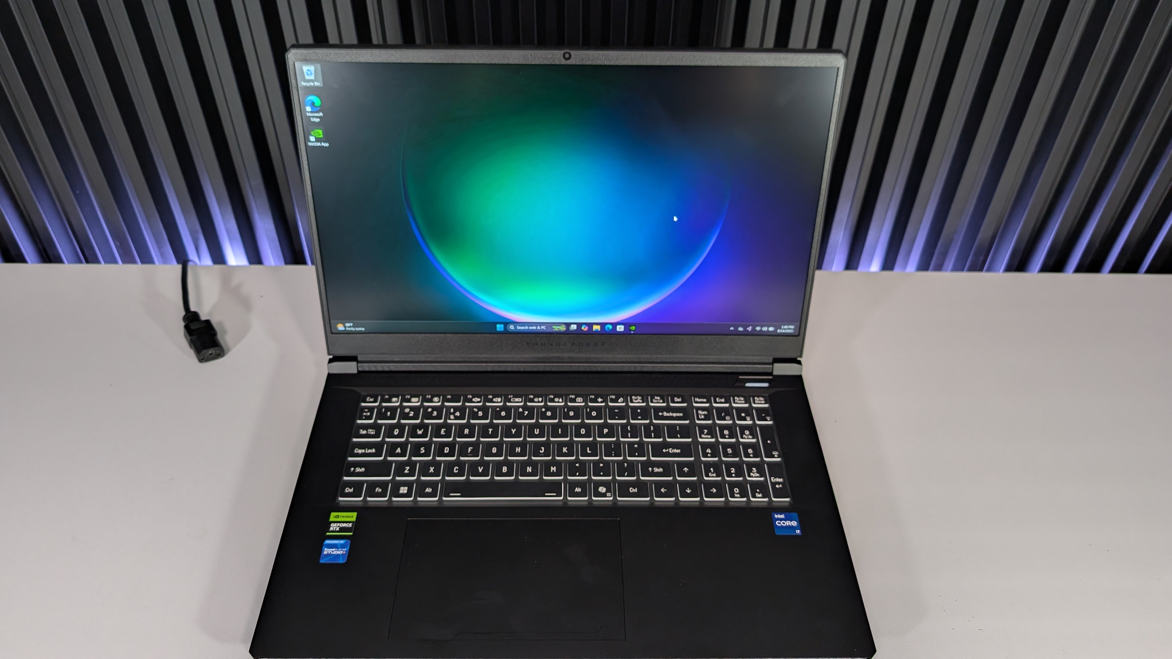 ThundeRobot Storm 17 Gaming Laptop - i7 13620H + RTX 5060