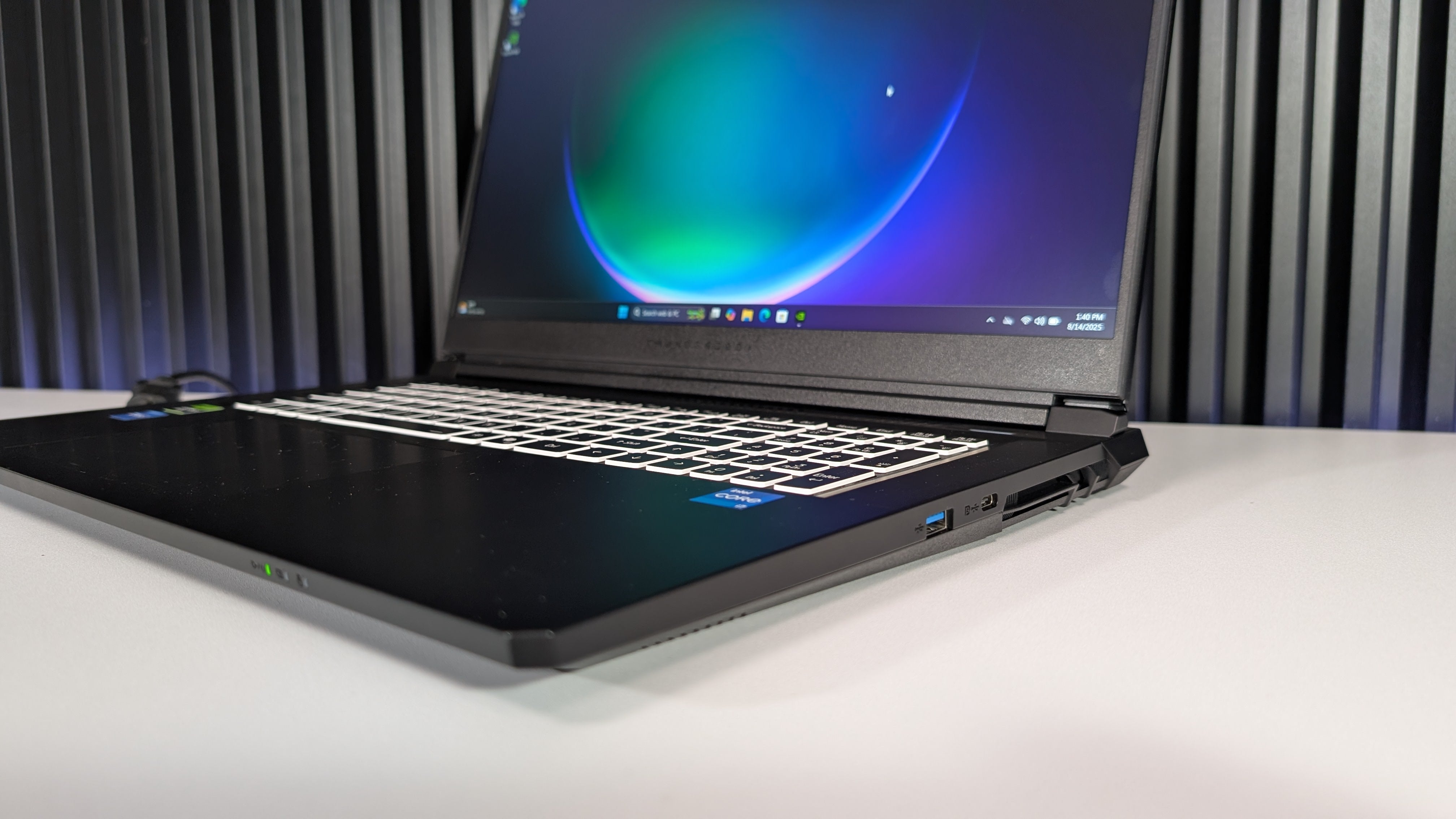 ThundeRobot Storm 17 Gaming Laptop - i7 13620H + RTX 5060