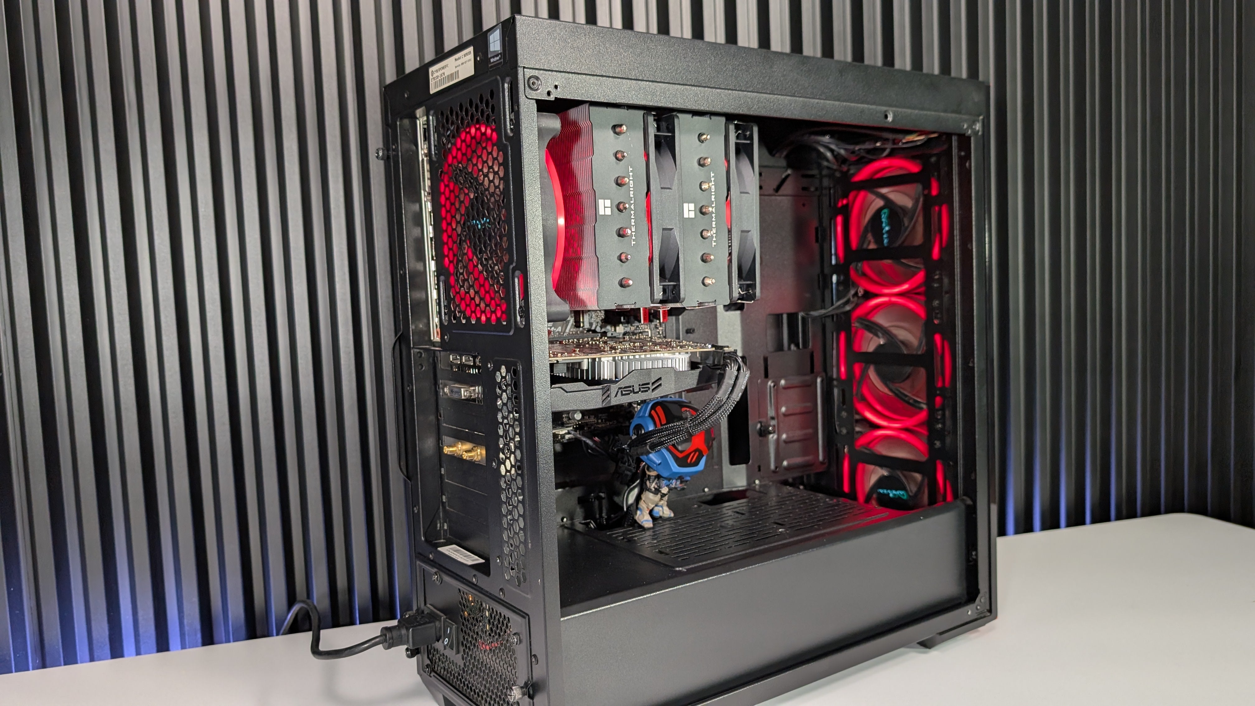 Intel i7 8700 + GTX 1060 3GB Gaming PC