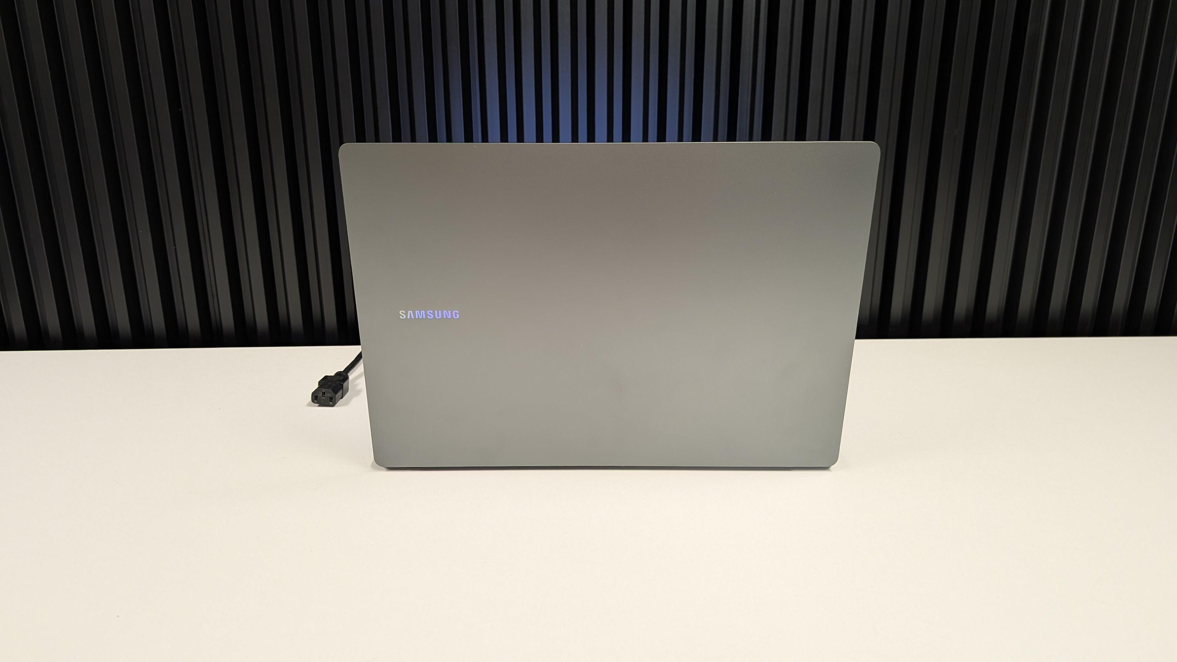 Samsung Galaxy Book5 Pro 3K OLED - Intel Ultra 7