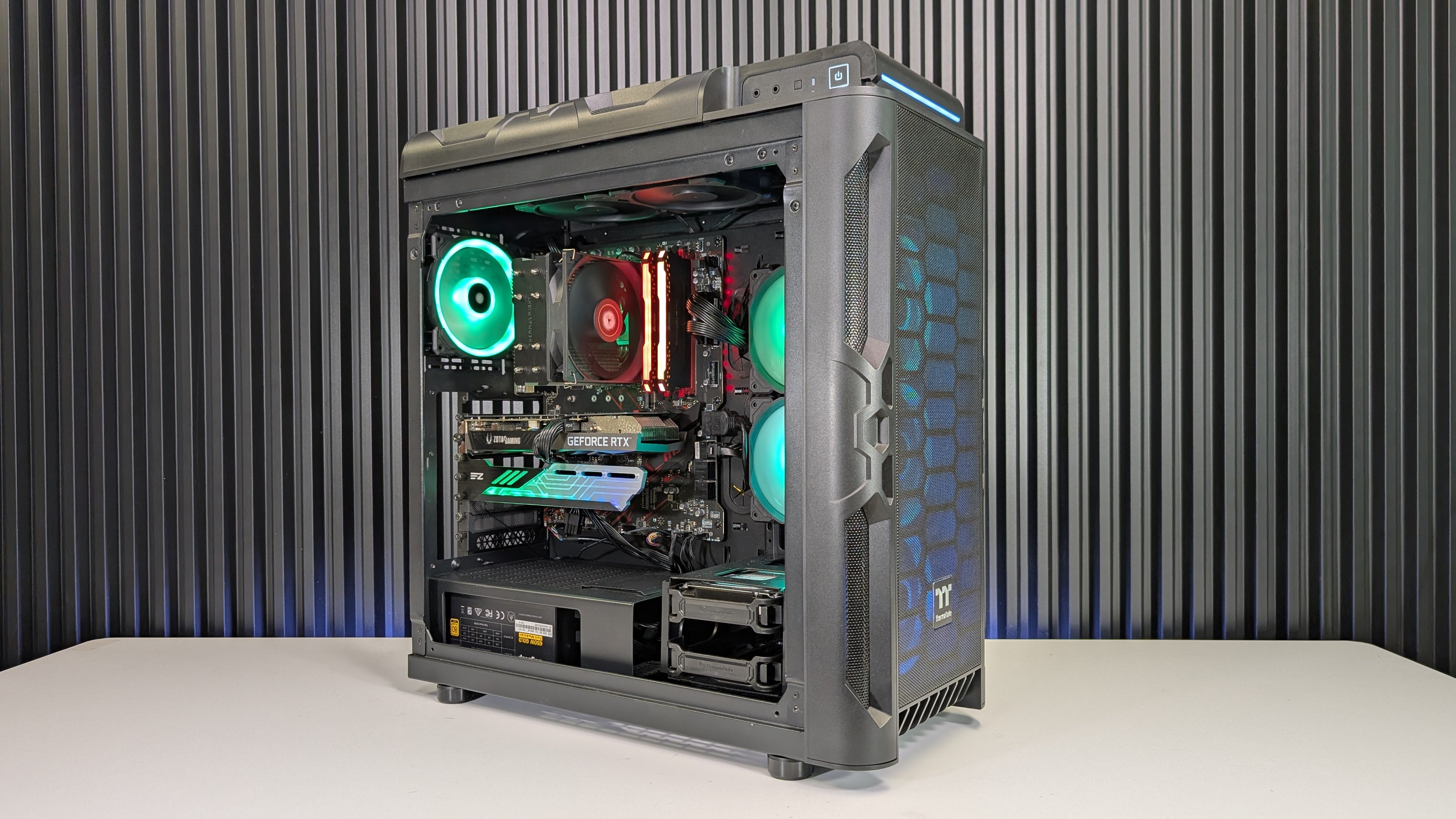 Intel i7 9700F + RTX 3060 12GB Gaming PC