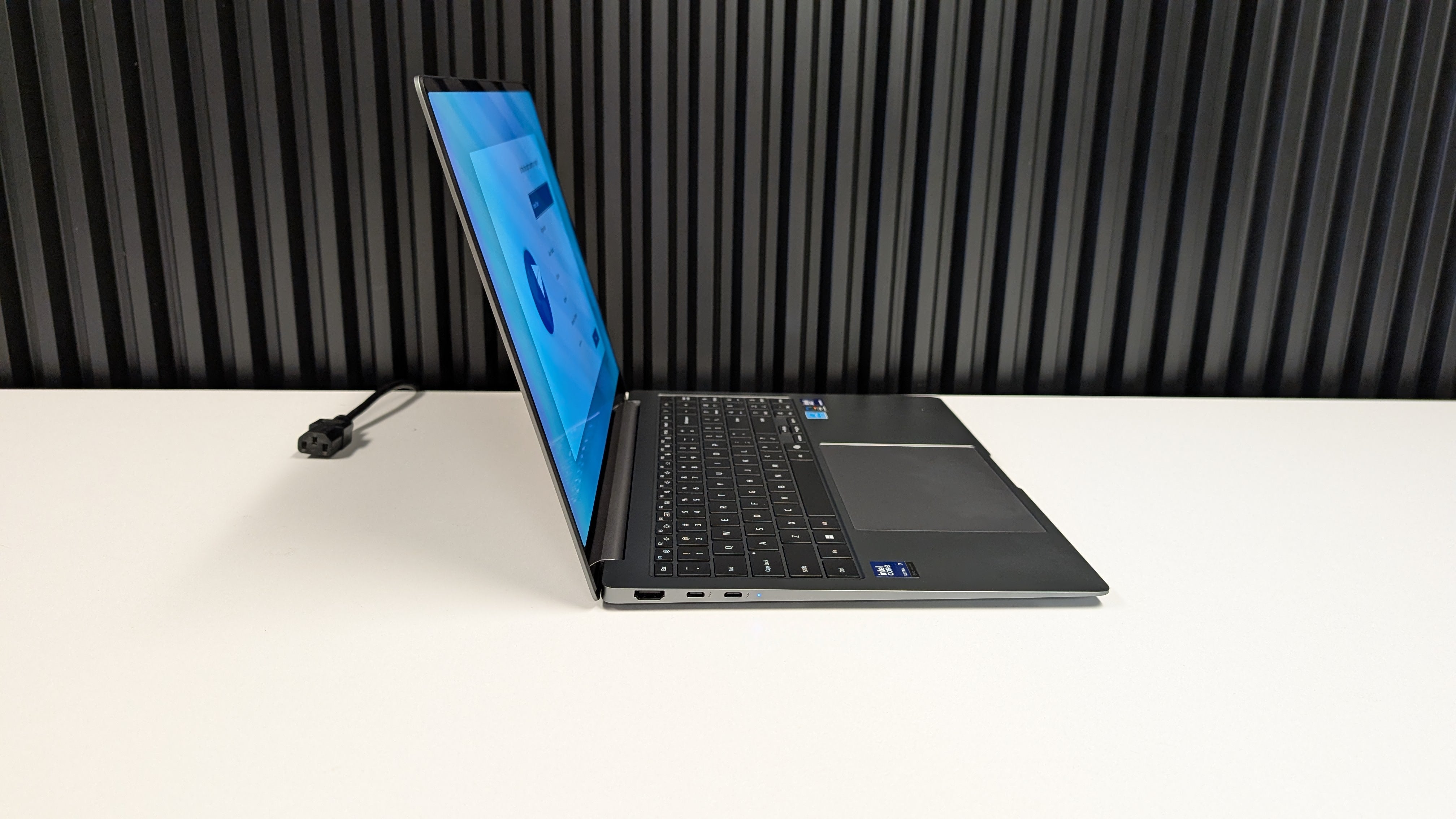 Samsung Galaxy Book5 Pro 3K OLED - Intel Ultra 7